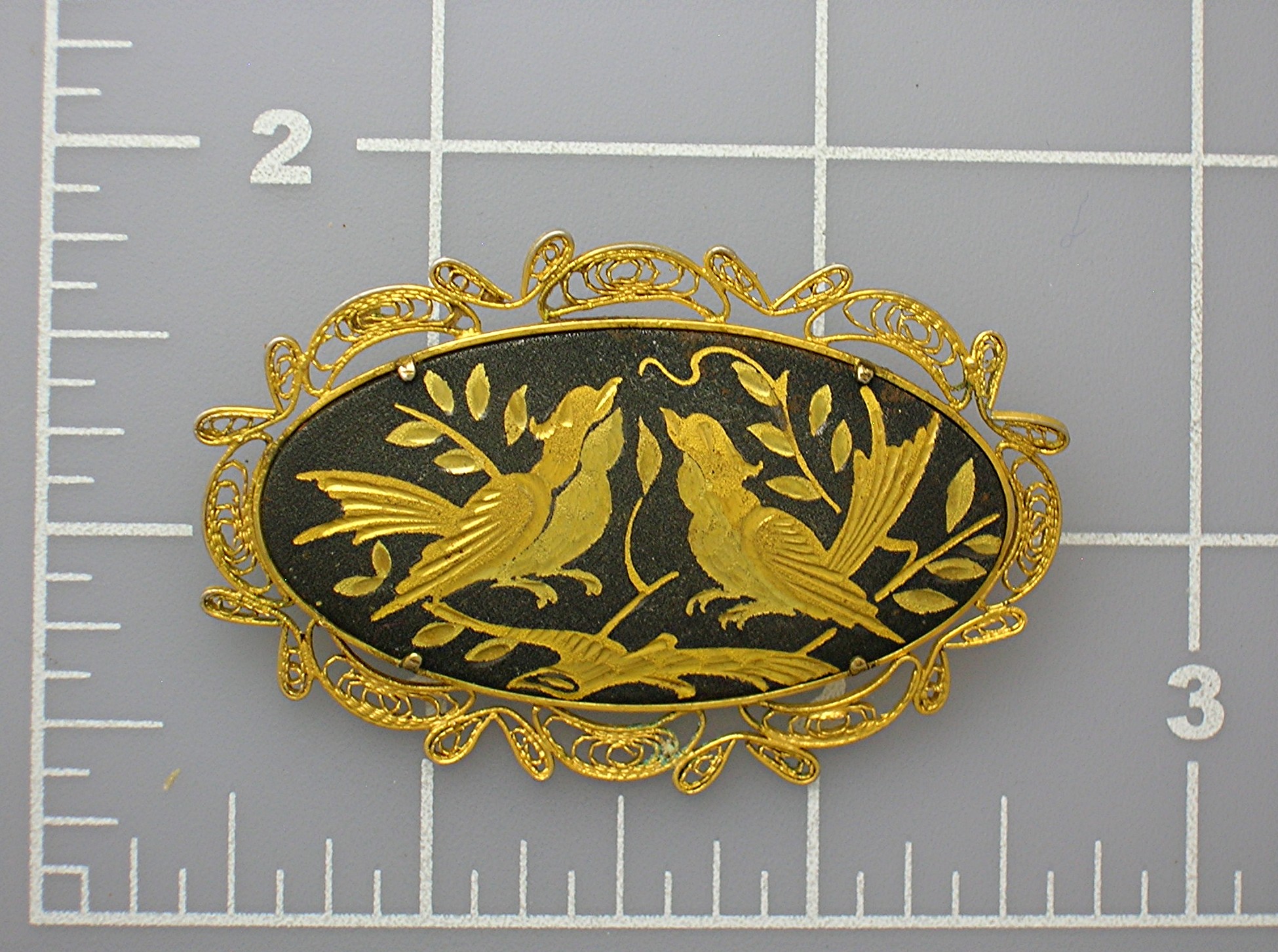 Lovebirds Filigree gold and Black Brooch