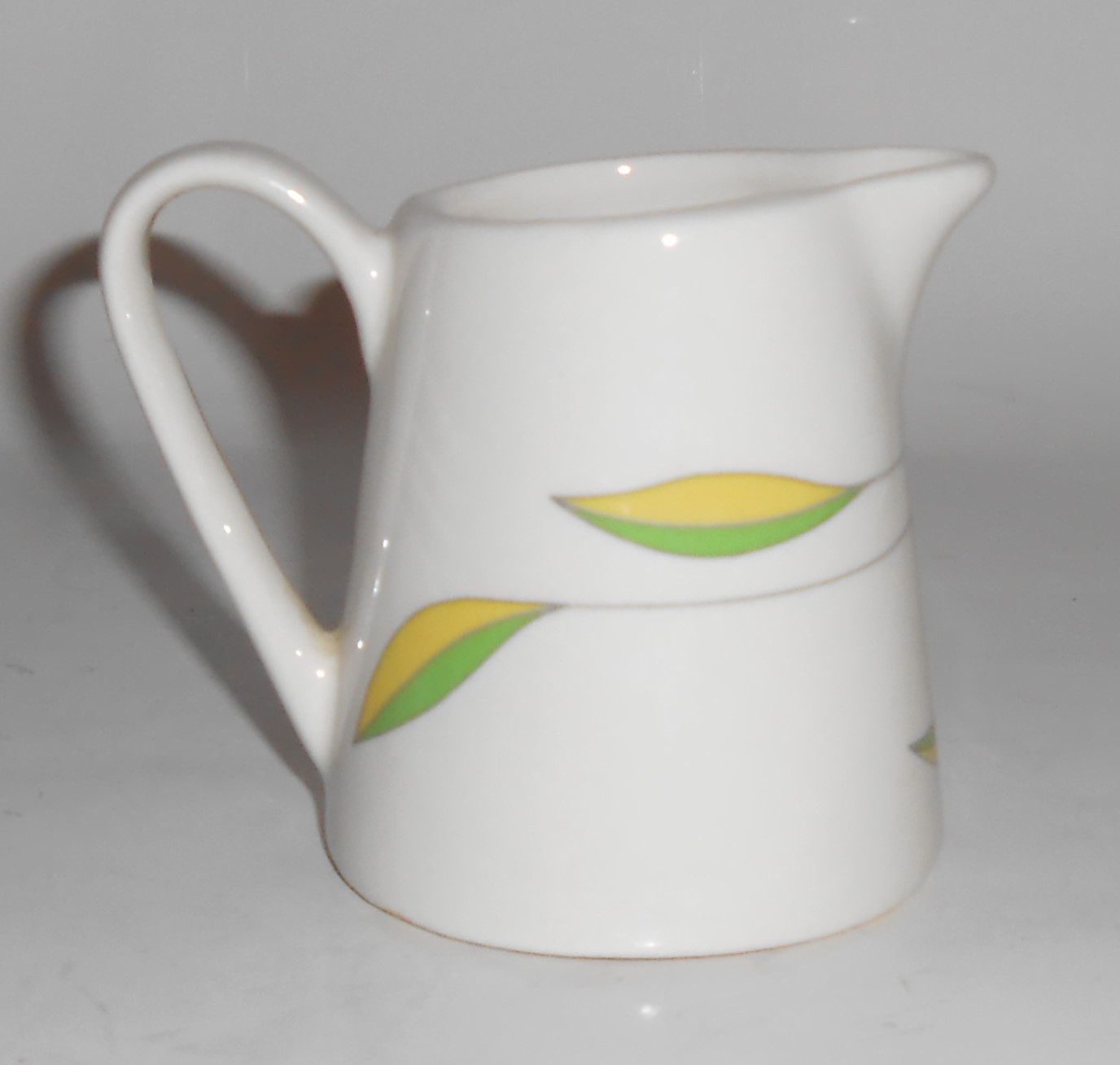 Syracuse China Restaurant Stylish Green/Yellow Bird Cr