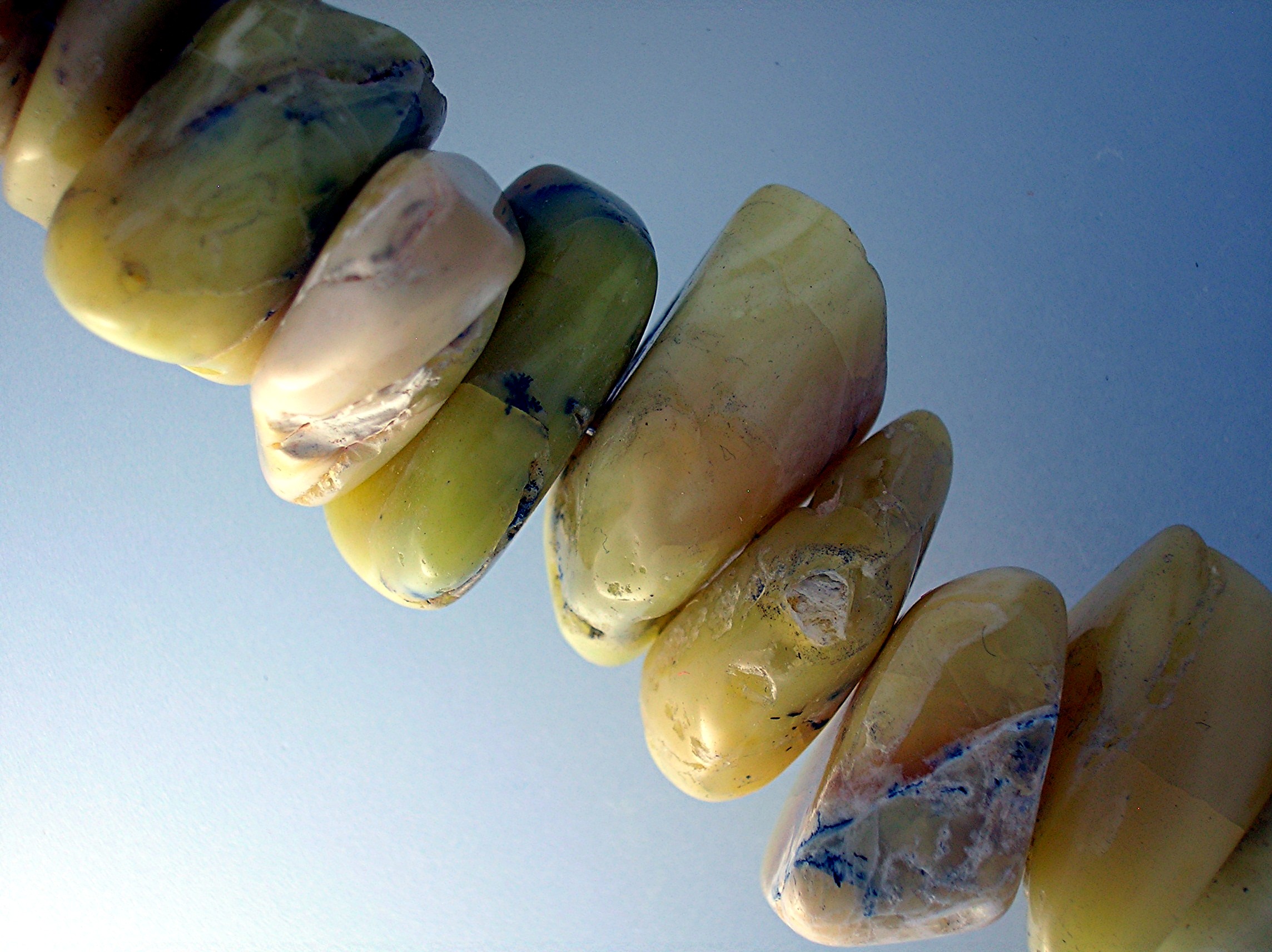 Peruvian  Opals  Gold  Colors Necklace
