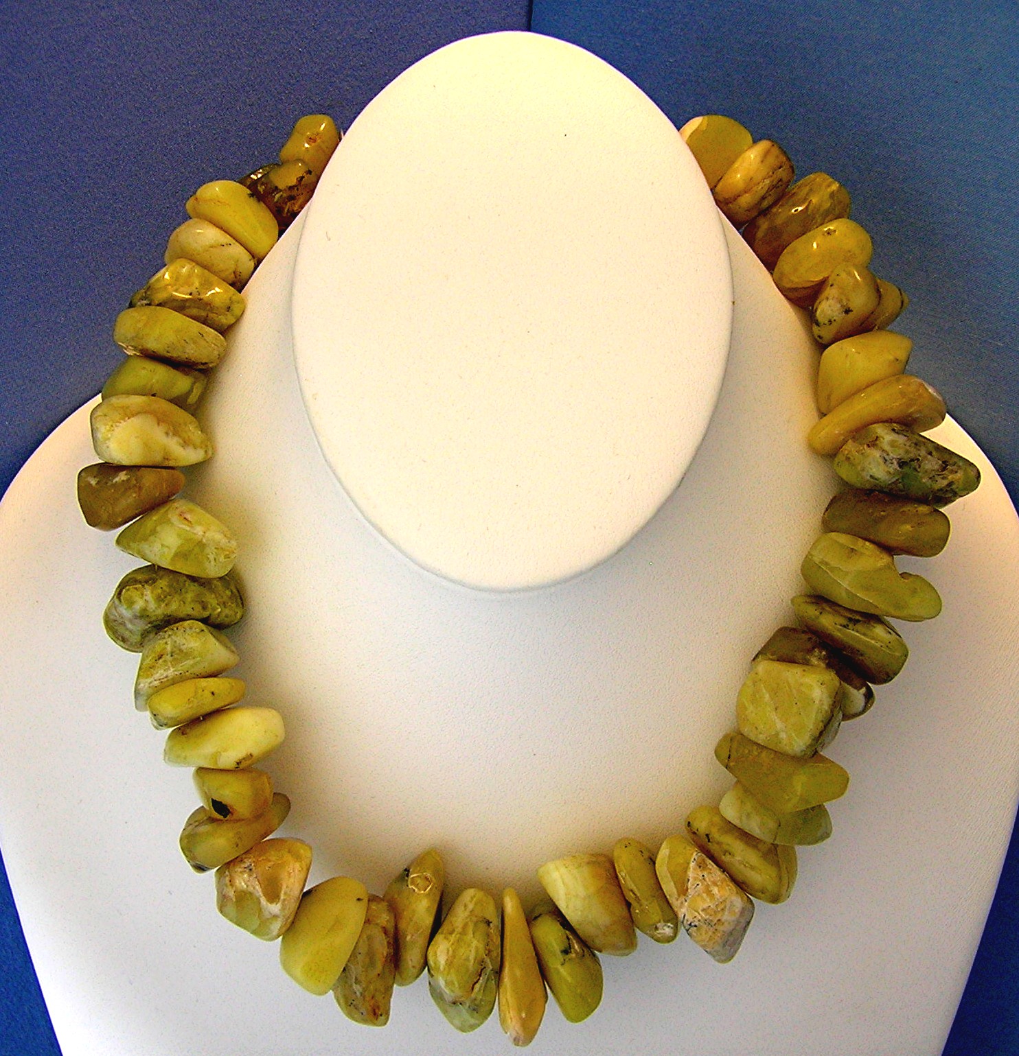 Peruvian  Opals  Gold  Colors Necklace