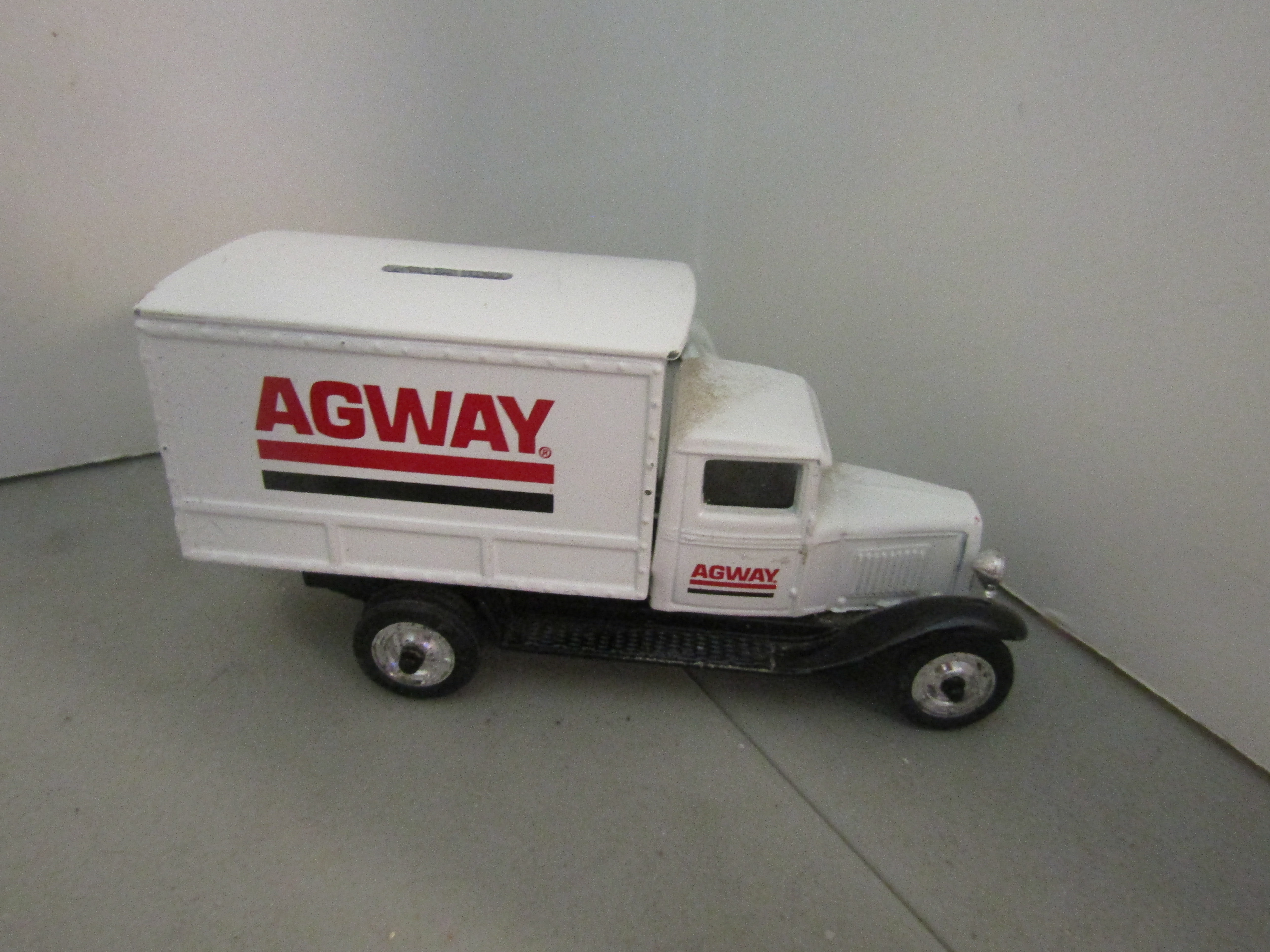 ERTL 1930 Chevy Agway Delivery Truck Dime Bank No box