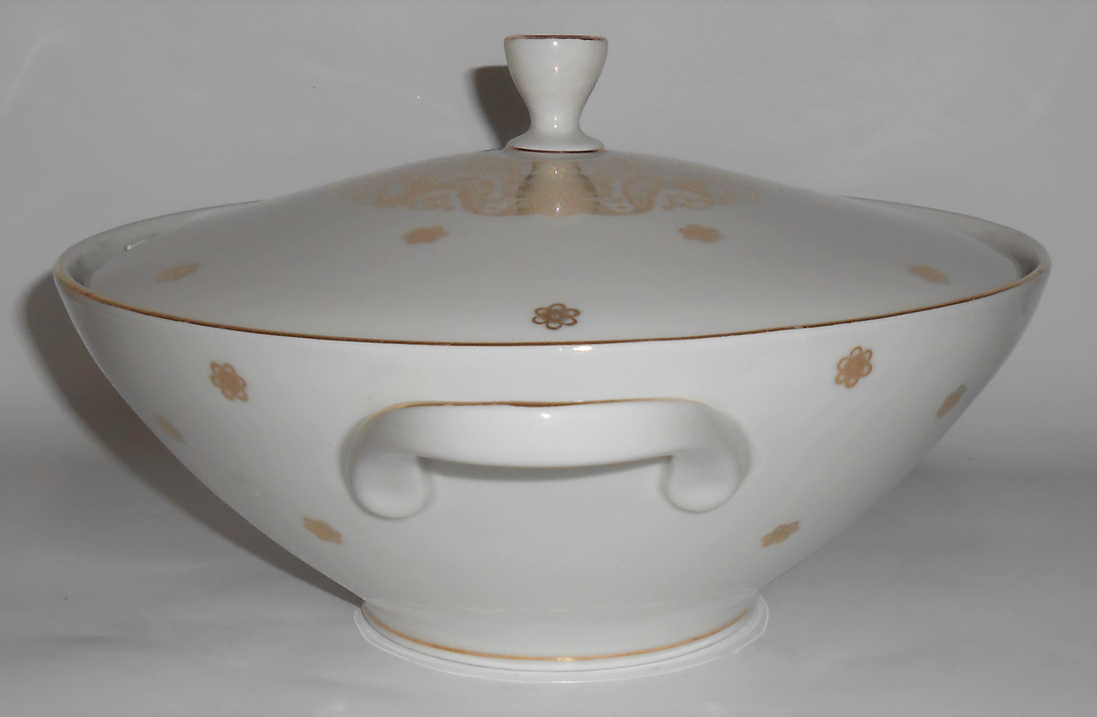 Winterling Bavaria Porcelain China Gold Tureen W/Lid