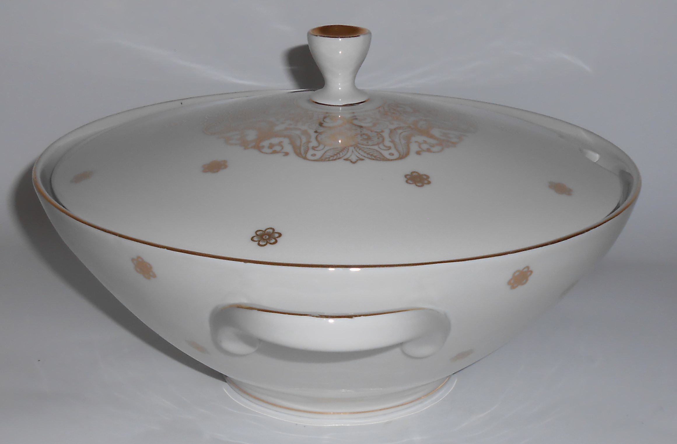 Winterling Bavaria Porcelain China Gold Tureen W/Lid