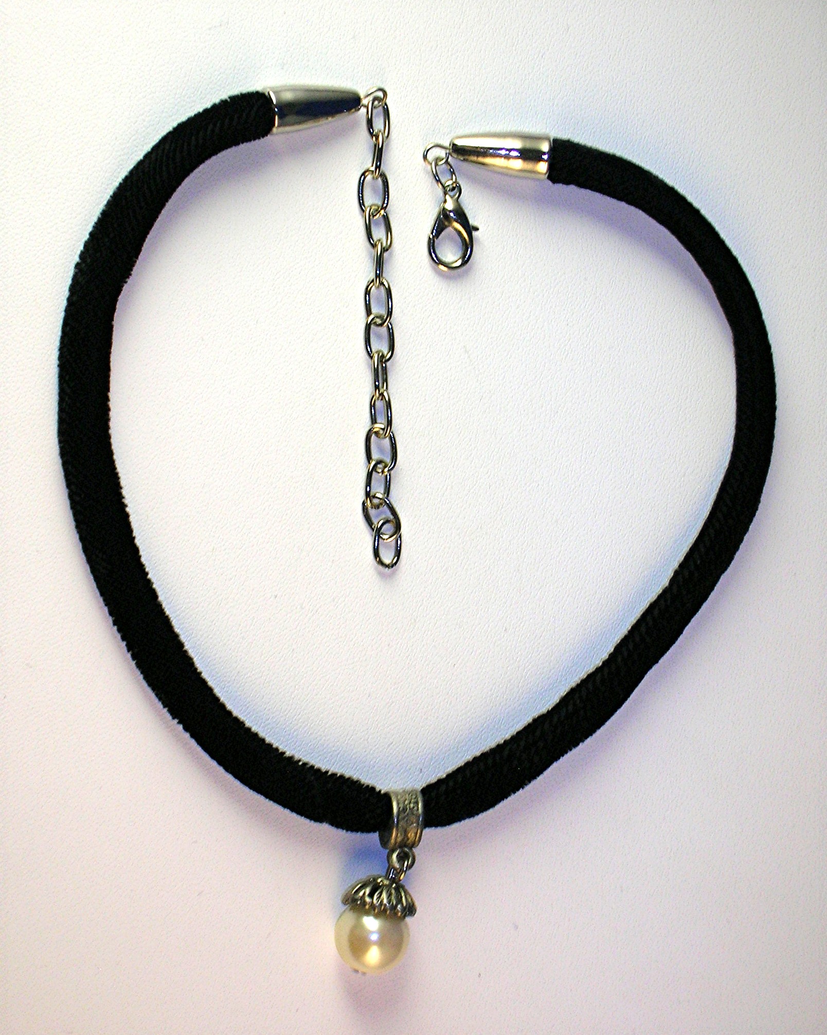 Black Velvet  Faux Pearl Silvertone Necklace