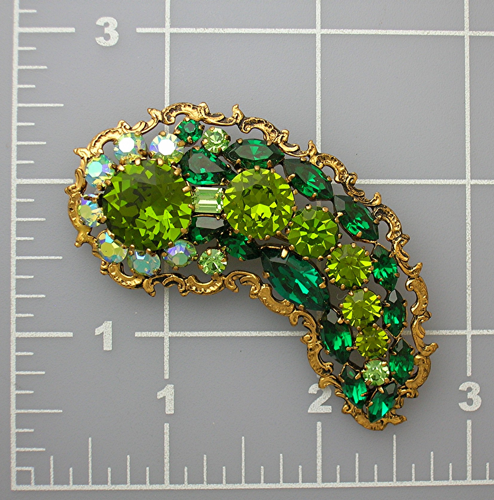 AUSTRIAN Crystal Brooch Green AUSTRIAN Crystal Brooch