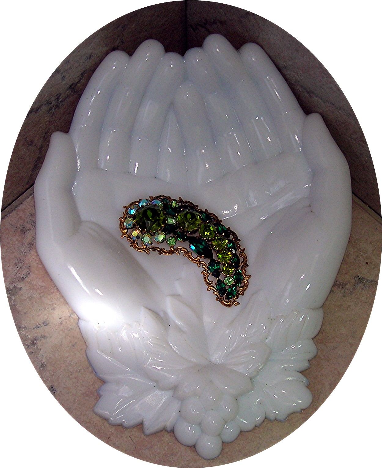 AUSTRIAN Crystal Brooch Green AUSTRIAN Crystal Brooch