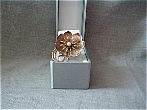 Flower Brooch with Pearl in the Center
