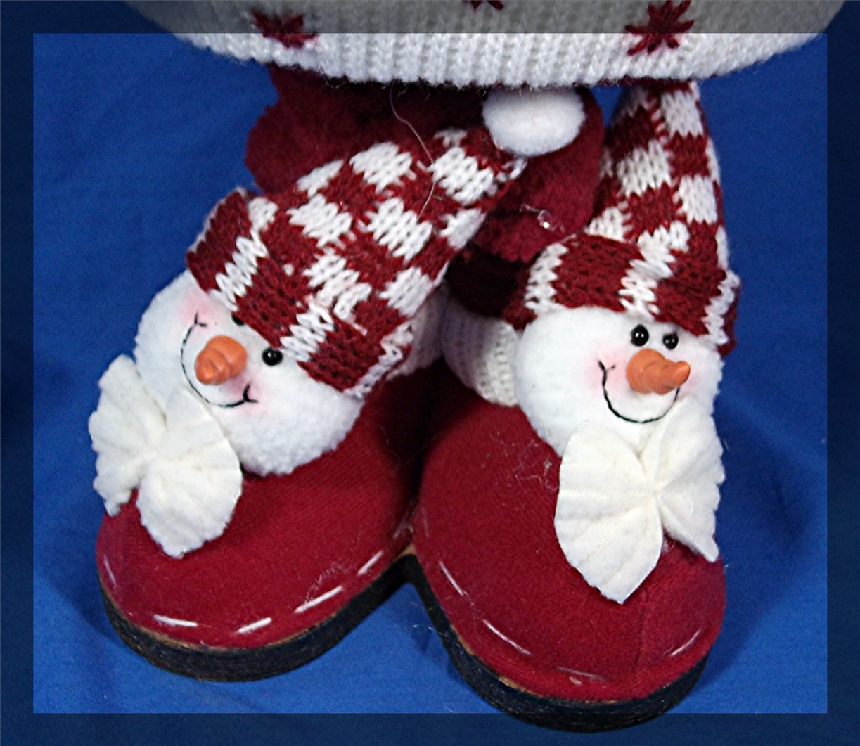 Santa Doll with present bag and fancy shoes