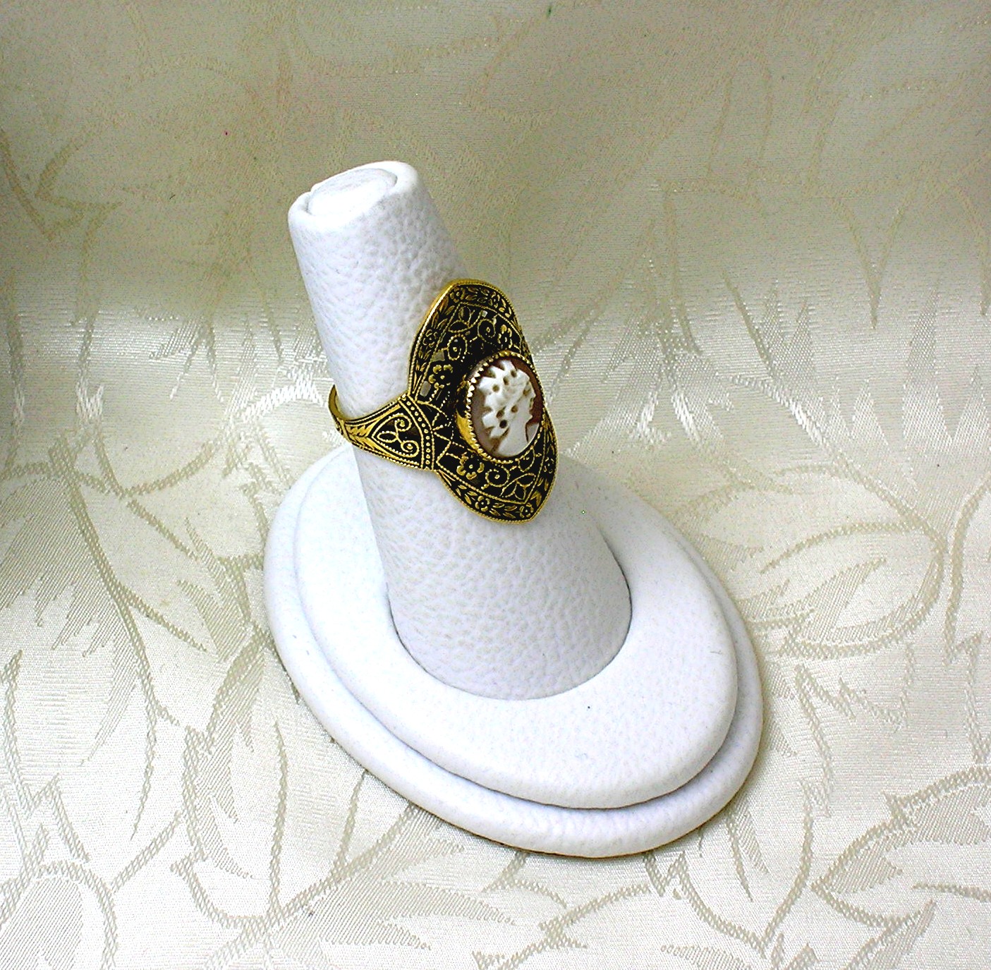 Filigree  Cameo Ring