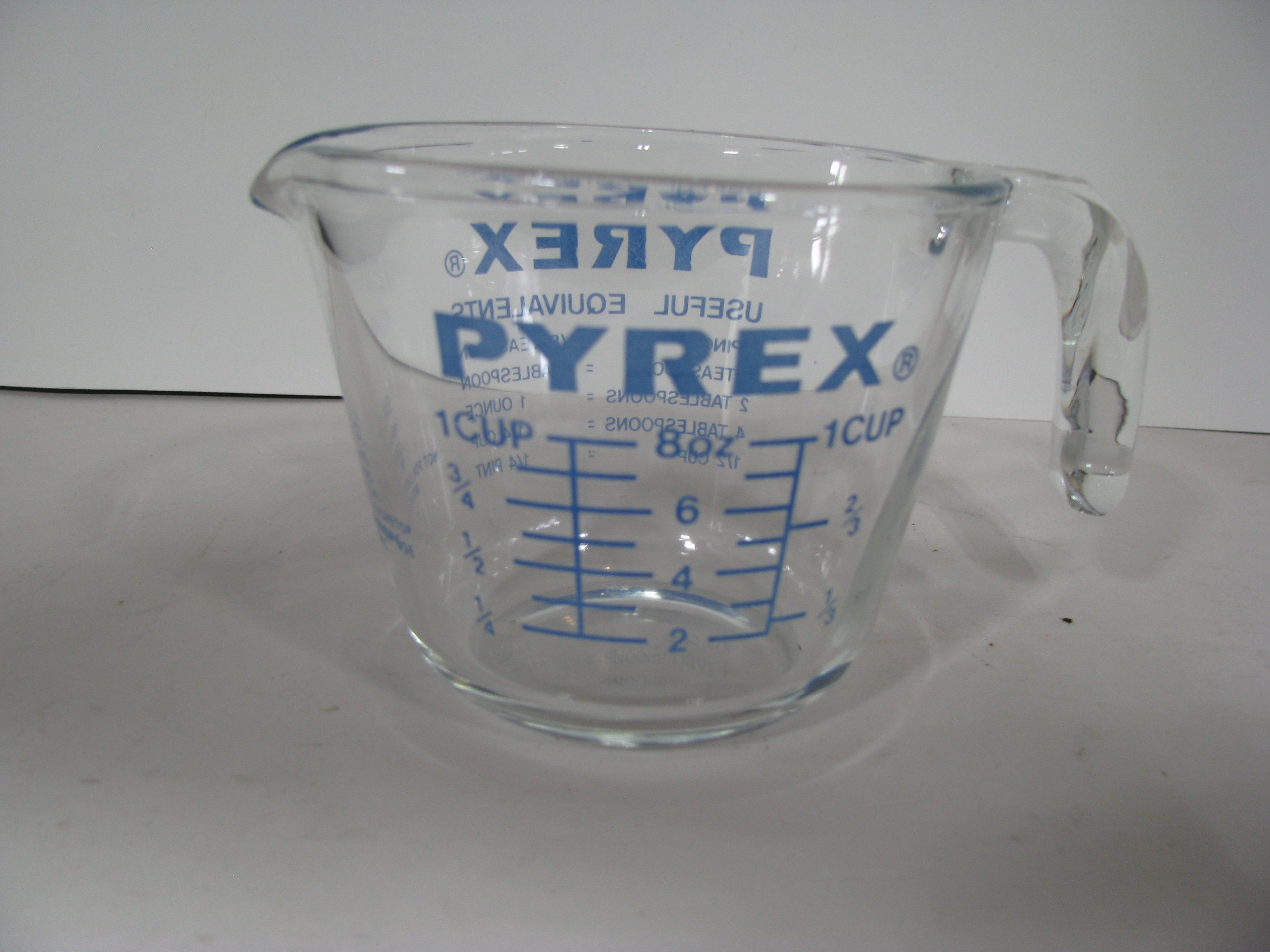 Vintage Pyrex 1 Cup Blue Measuring Cup