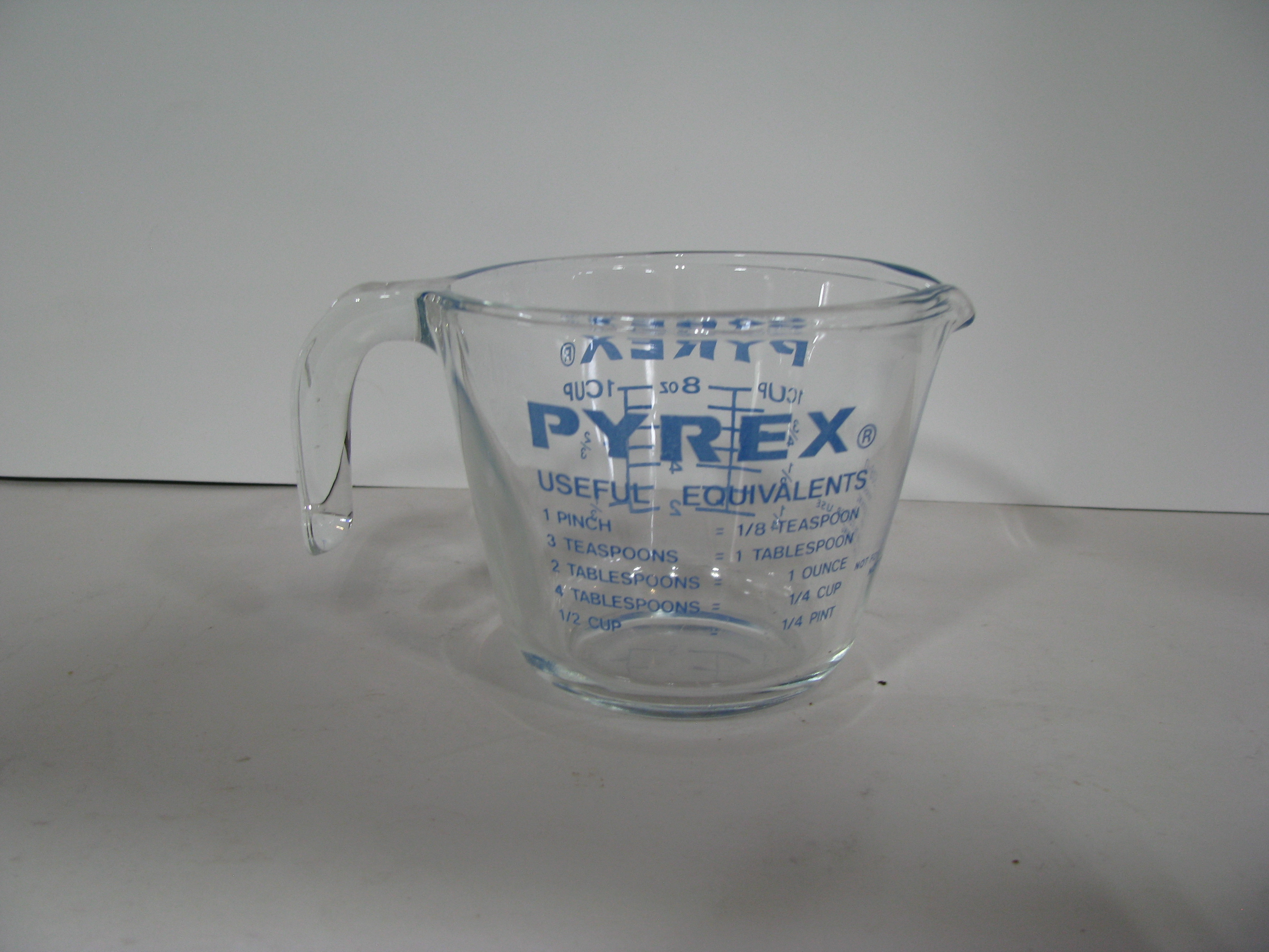 Vintage Pyrex 1 Cup Blue Measuring Cup