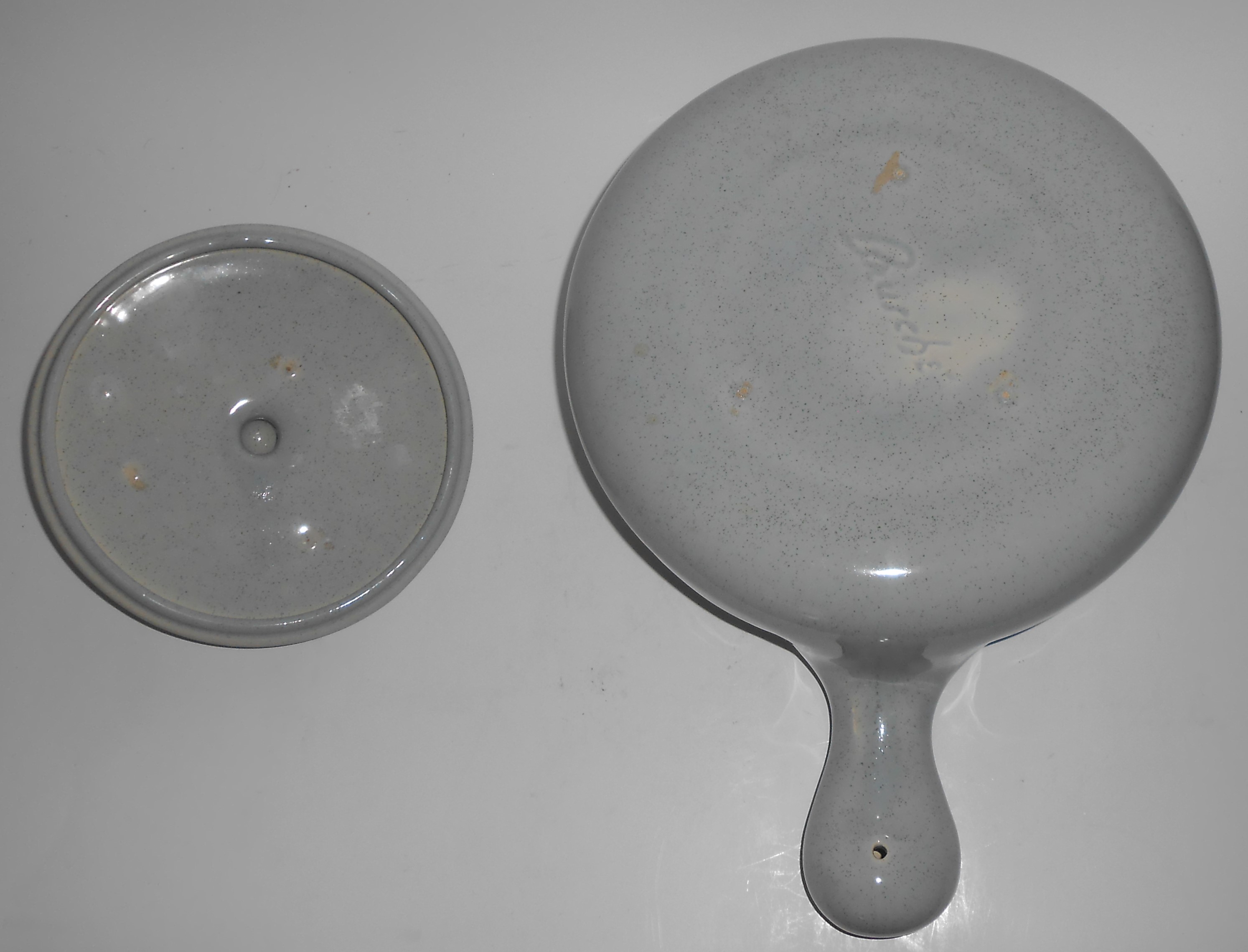 Bauer / Brusche' Pottery Grey French Casserole