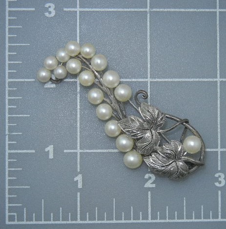 Sterling Silver Cultured Pearls Brooch