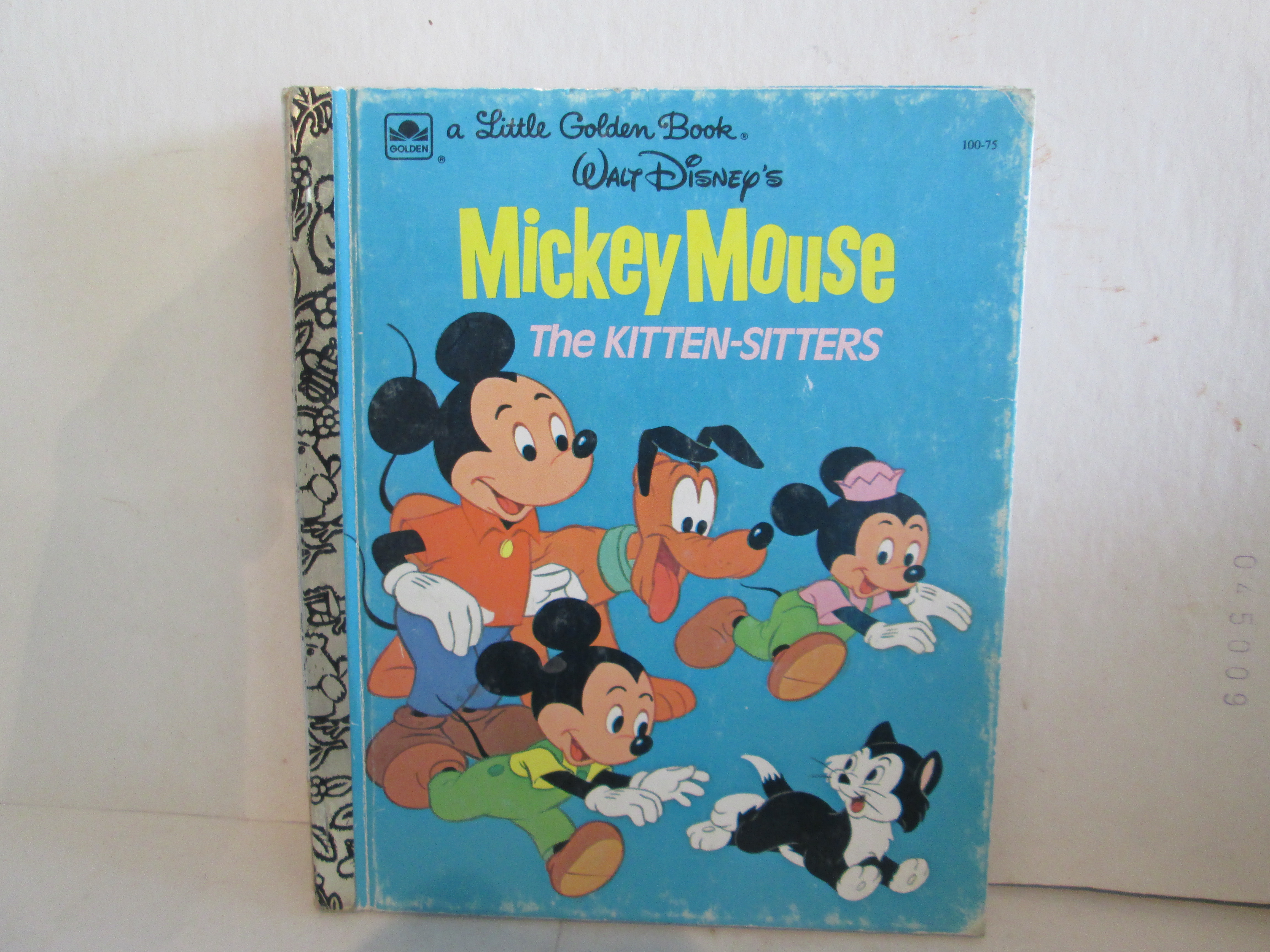 Book Disney Mickey Mouse the Kitten Sitter 100-75