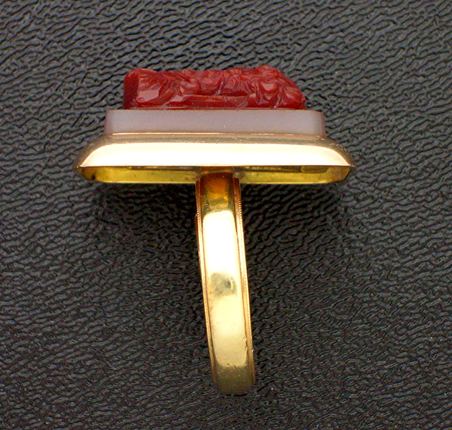 15K Carnelian Cameo Art Deco Ring