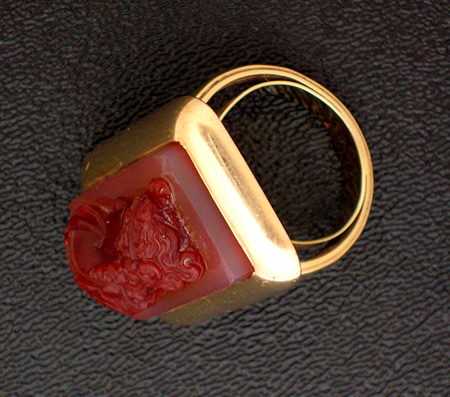 15K Carnelian Cameo Art Deco Ring