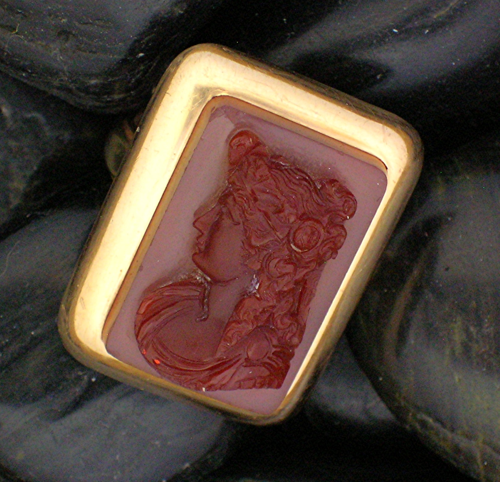 15K Carnelian Cameo Art Deco Ring