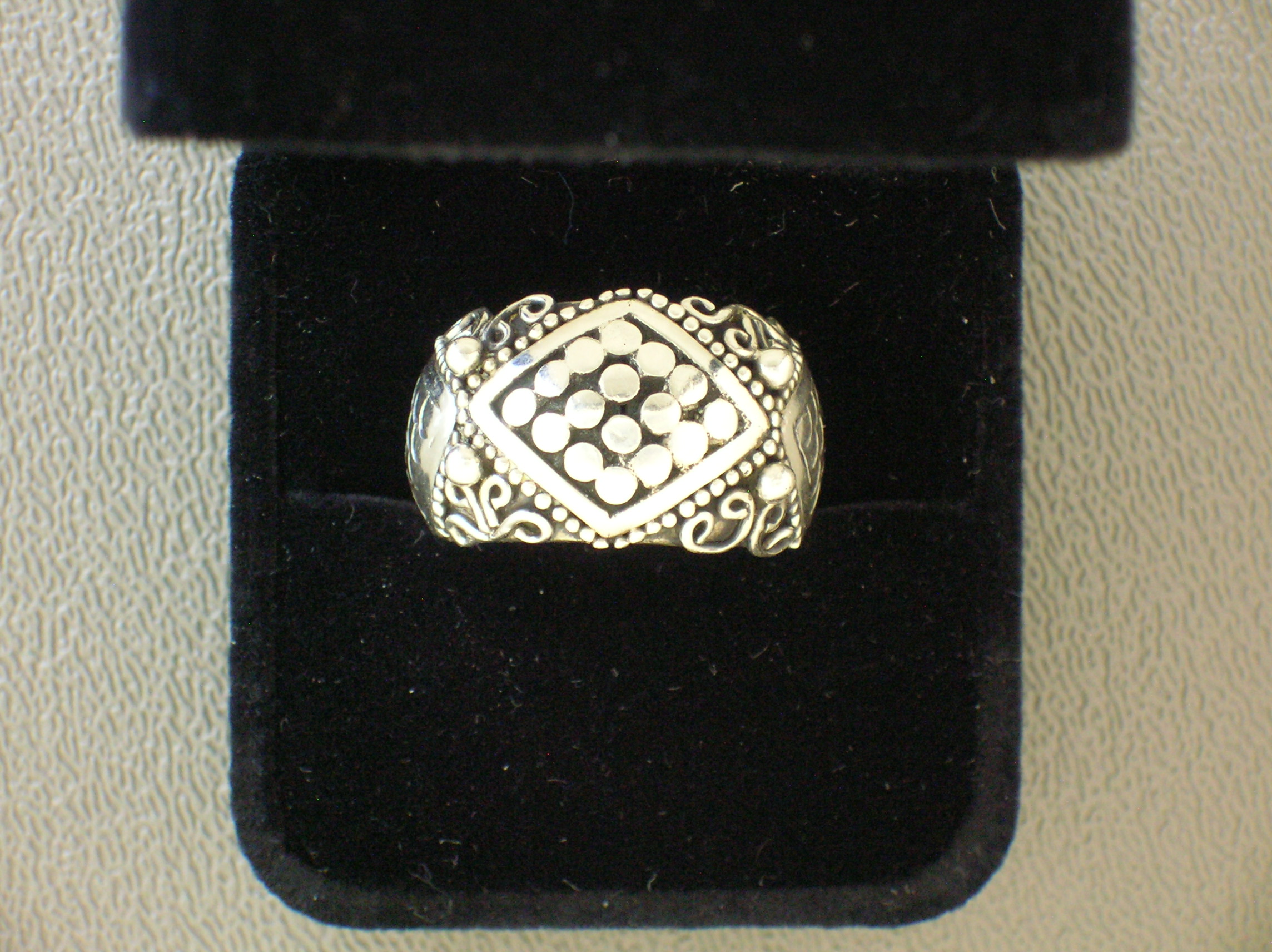 Sterling Silver Scrolled  Ornate Ring . . . . . .