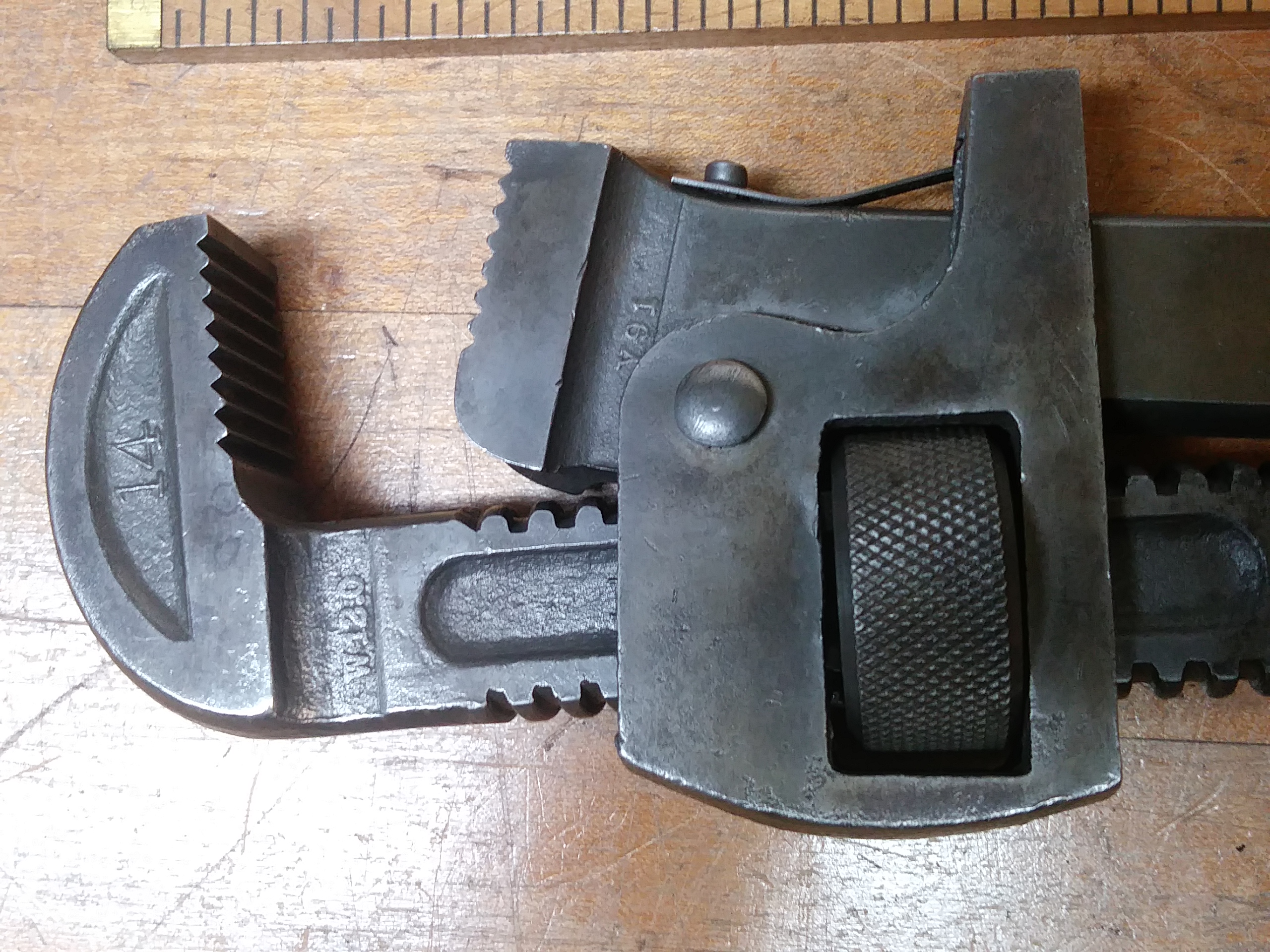 Danielson Adjustable Pipe Wrench 14 inch