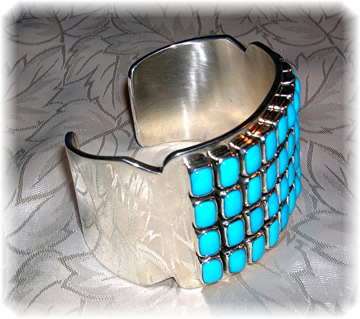Navajo Paul Livingston Sterling Silver Sleeping Beauty