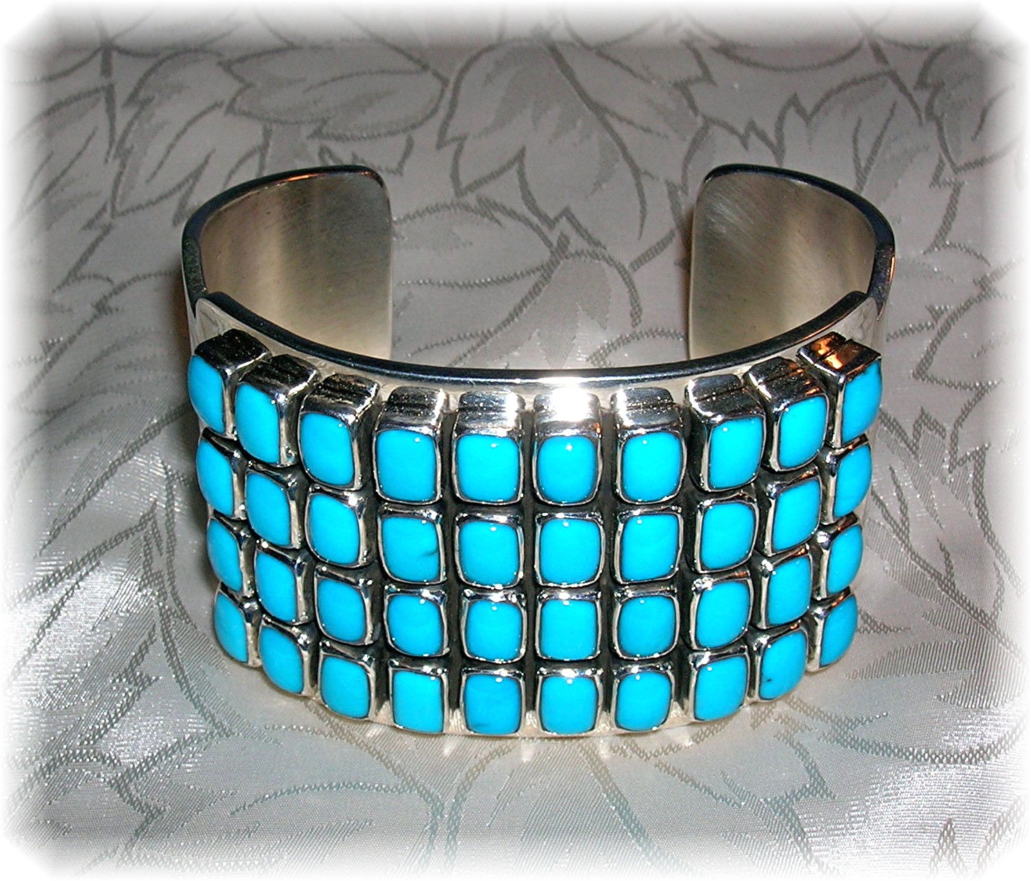 Navajo Paul Livingston Sterling Silver Sleeping Beauty