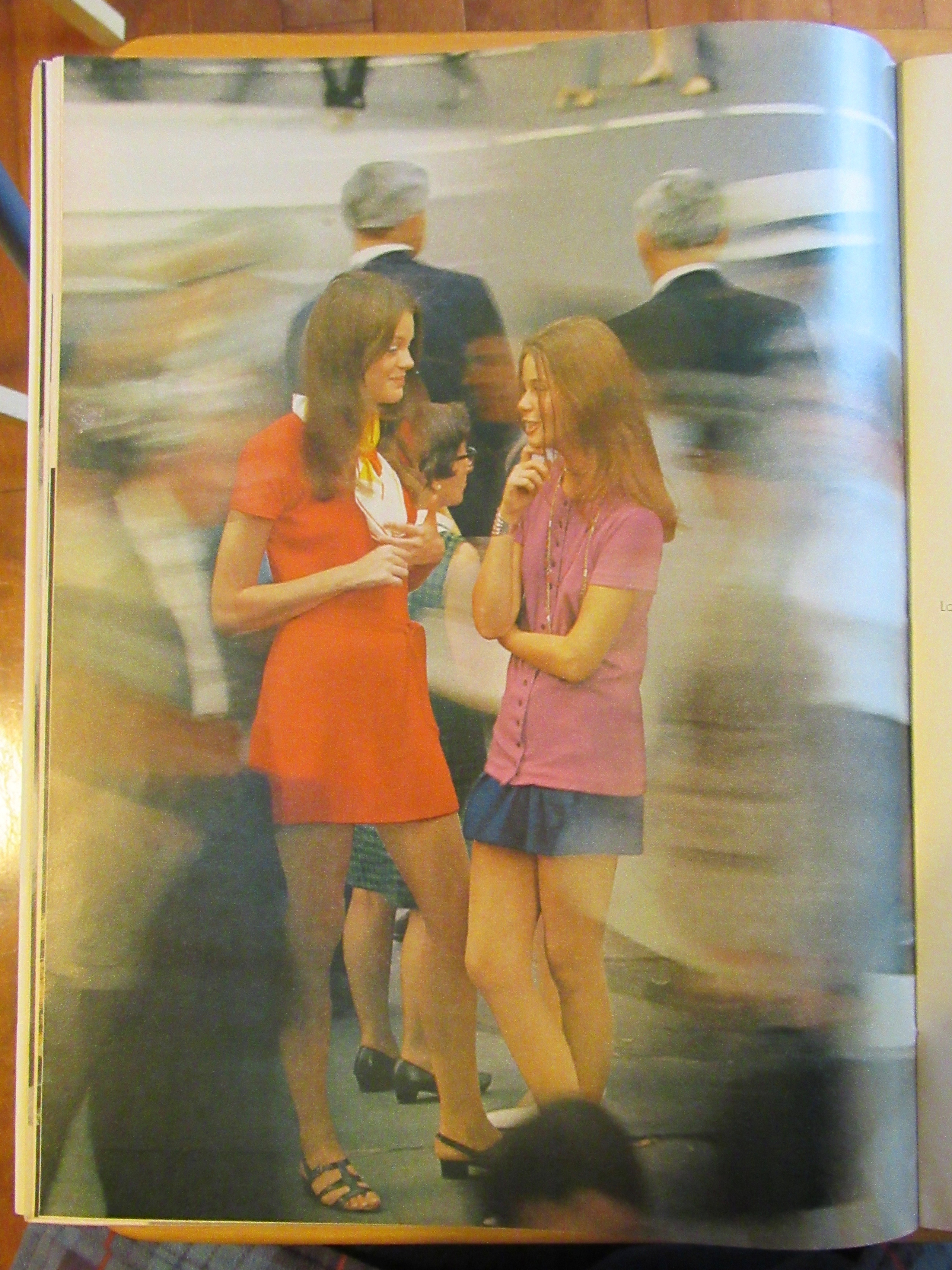 Life Magazine August 22, 1969 New York Look