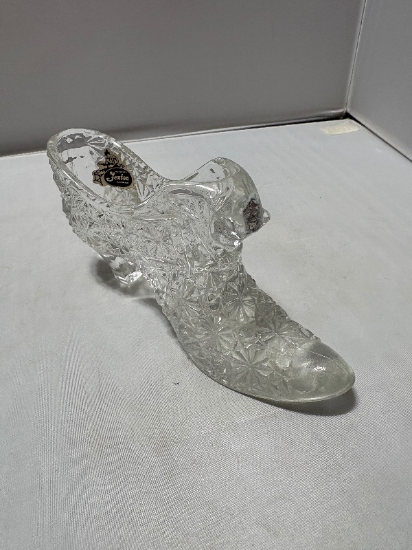 Fenton Art Glass Slipper Shoe Figurine Cat Head Daisy Button with original Label