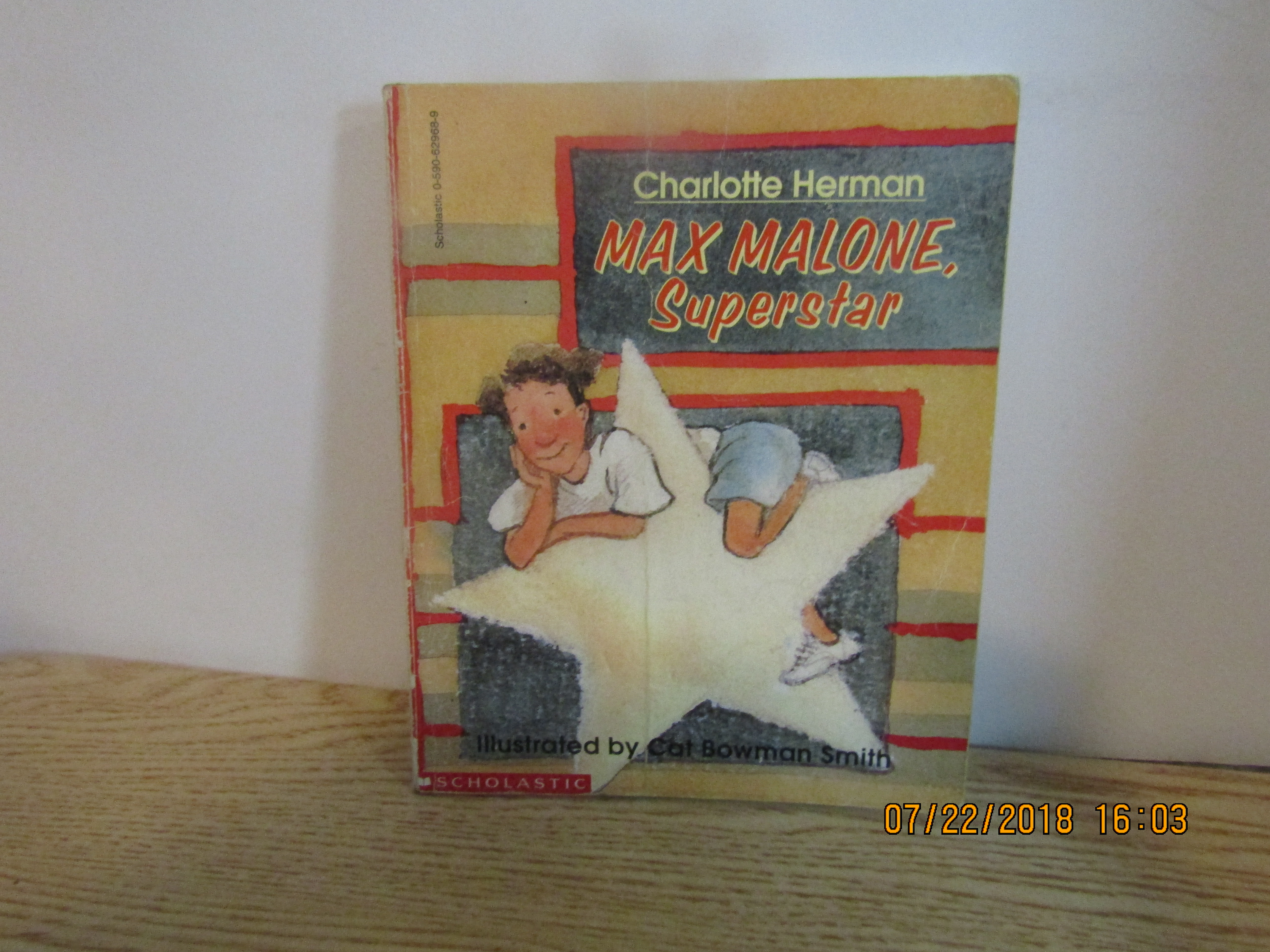 Scholastic Young Readers Book Max Malone Superstar
