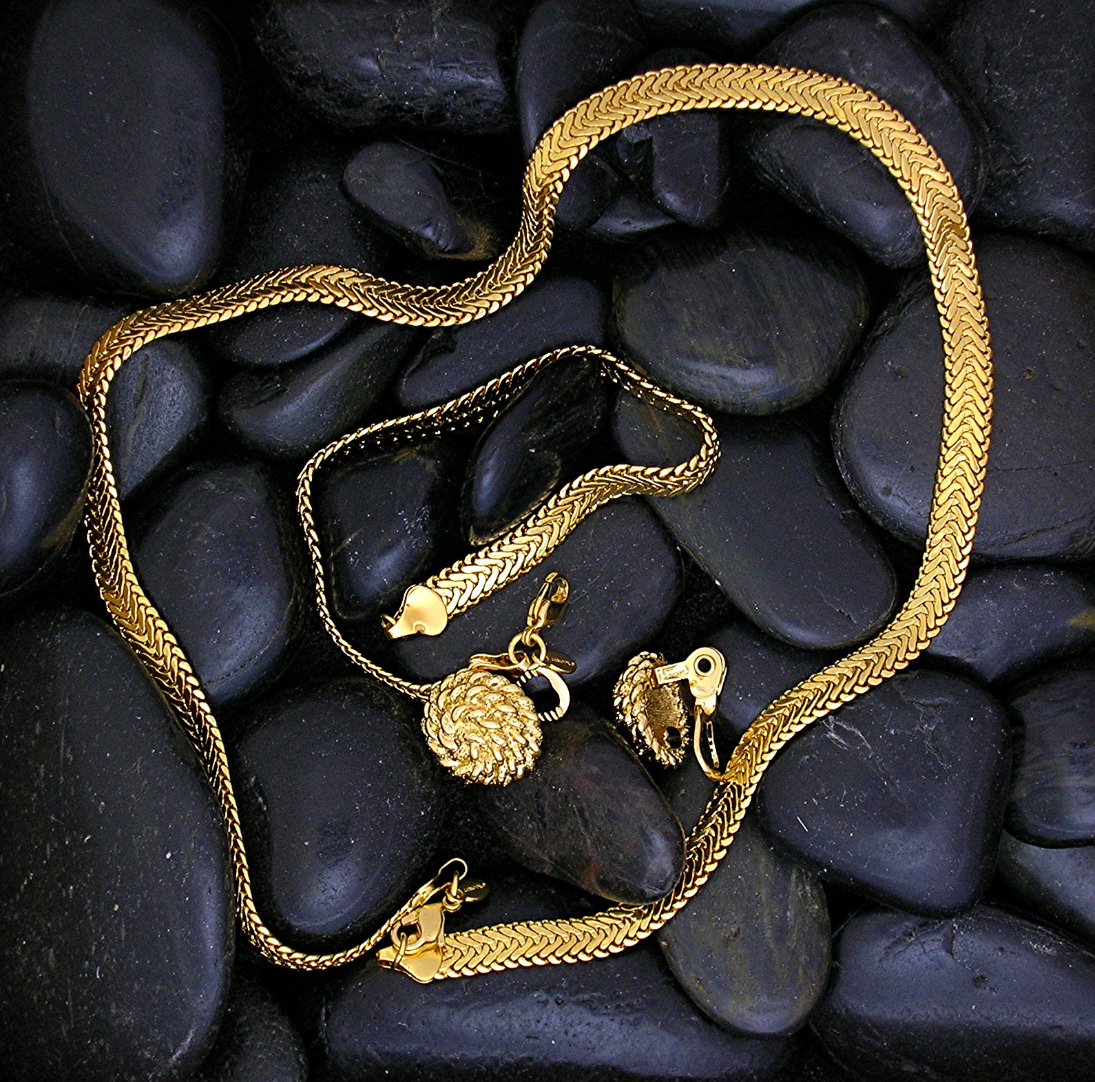 MONET Goldtone Necklace Brazcelet Clip Earrings...