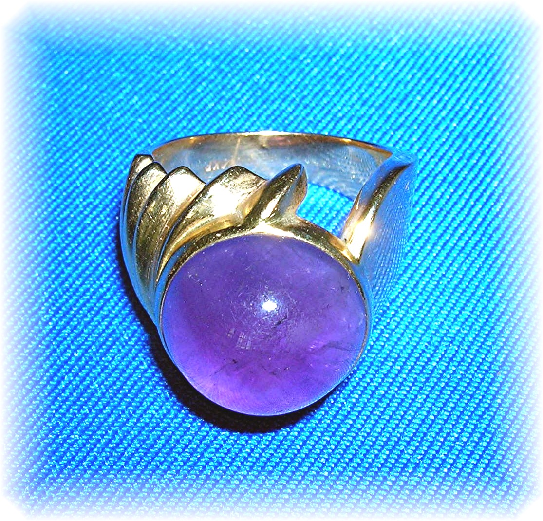 Ring 14K Yellow Gold Cabochon Amethyst