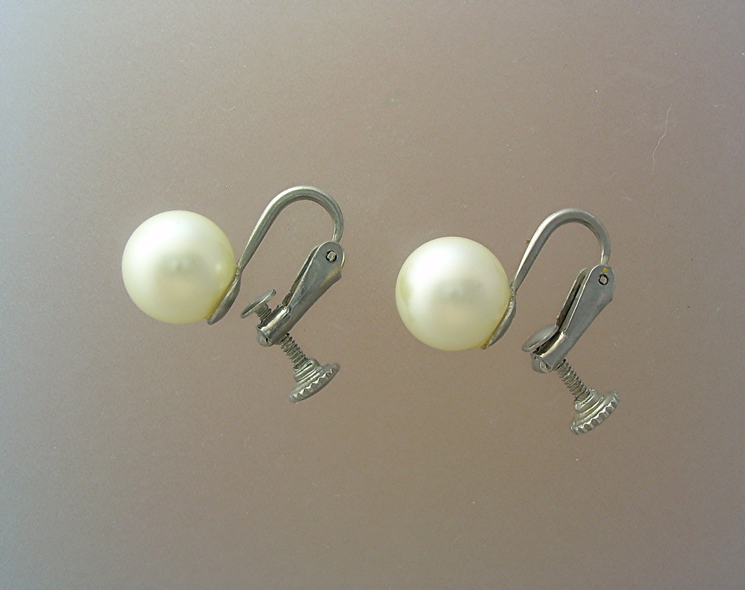 MARVELLA Pearl Screw Clip  Earrings