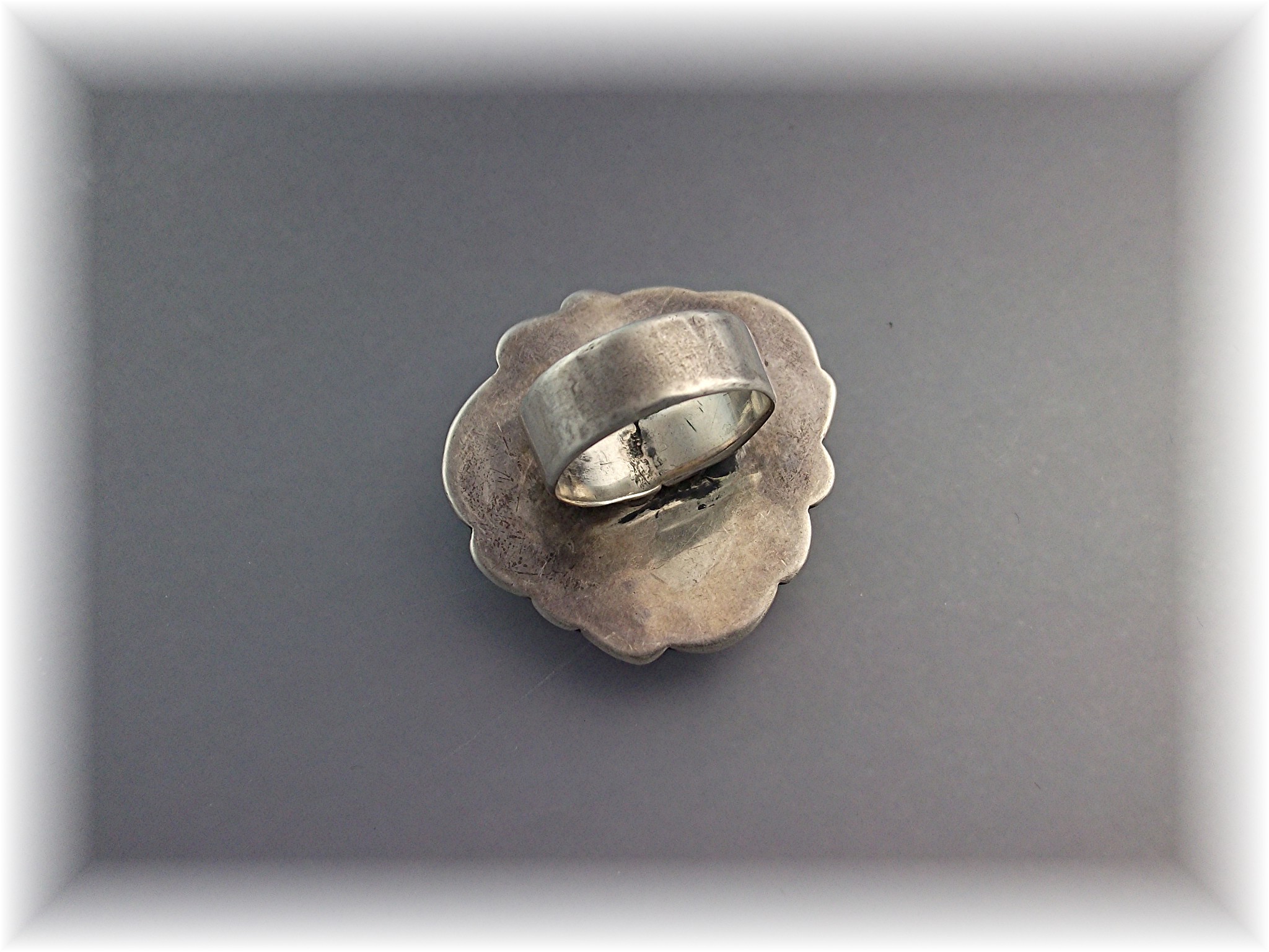Navajo  Gaspeite Sterling Silver Old  Pawn Ring