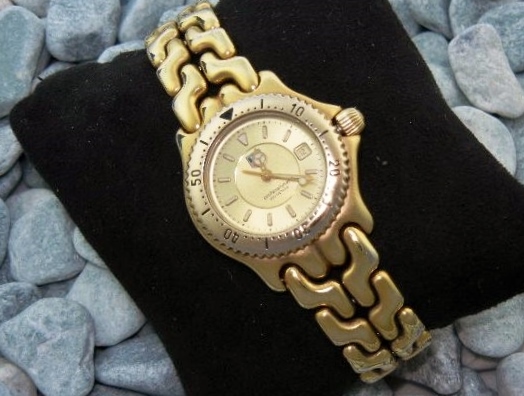 TAG HUER Ladies Gold Wristwatch