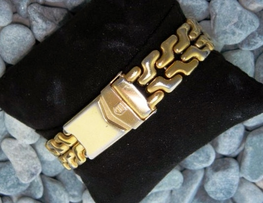TAG HUER Ladies Gold Wristwatch