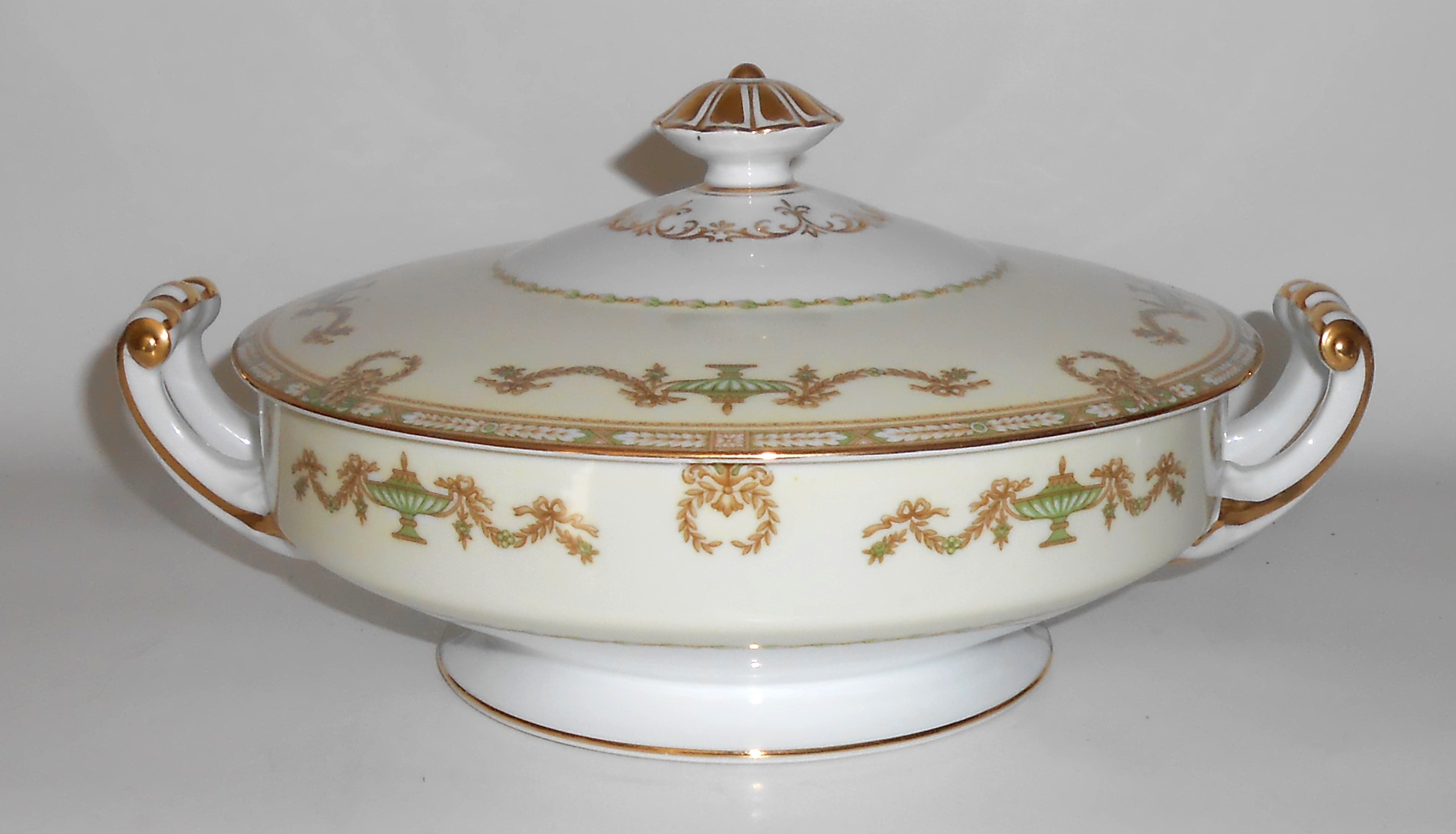 Noritake Porcelain China Lorento W/Gold Covered Vegetab