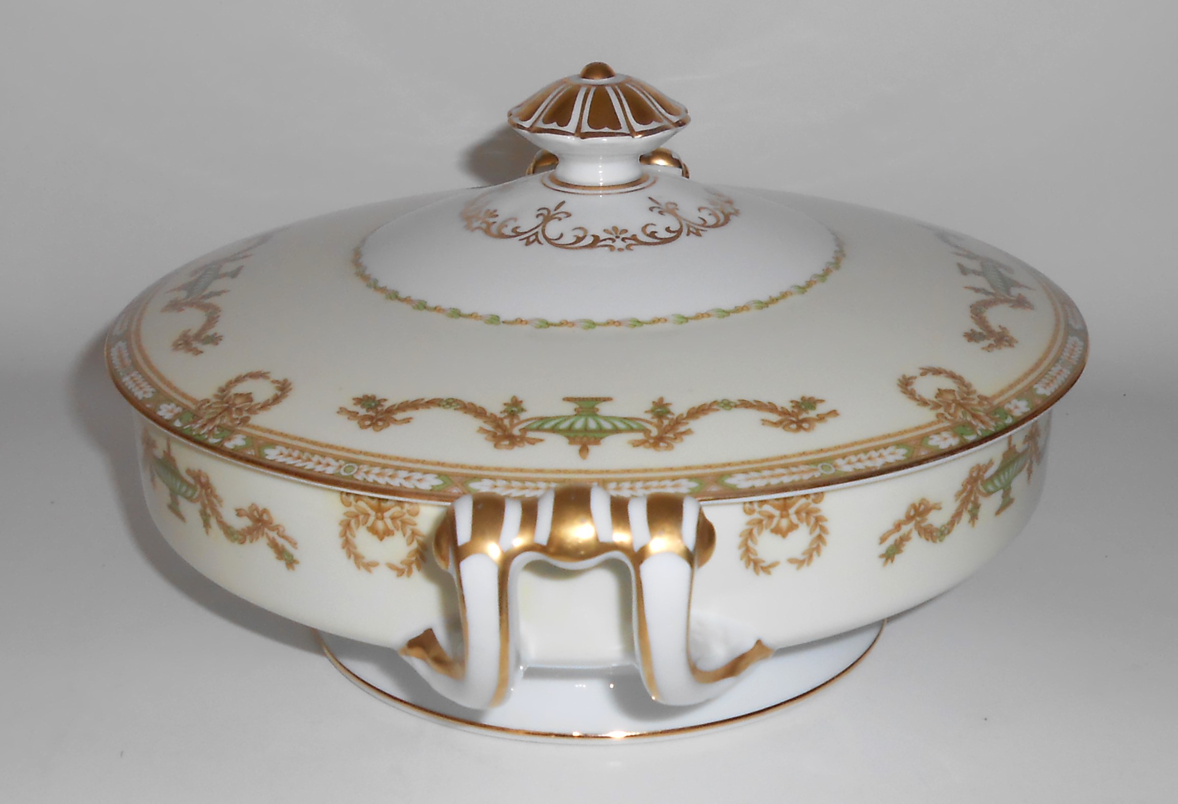 Noritake Porcelain China Lorento W/Gold Covered Vegetab