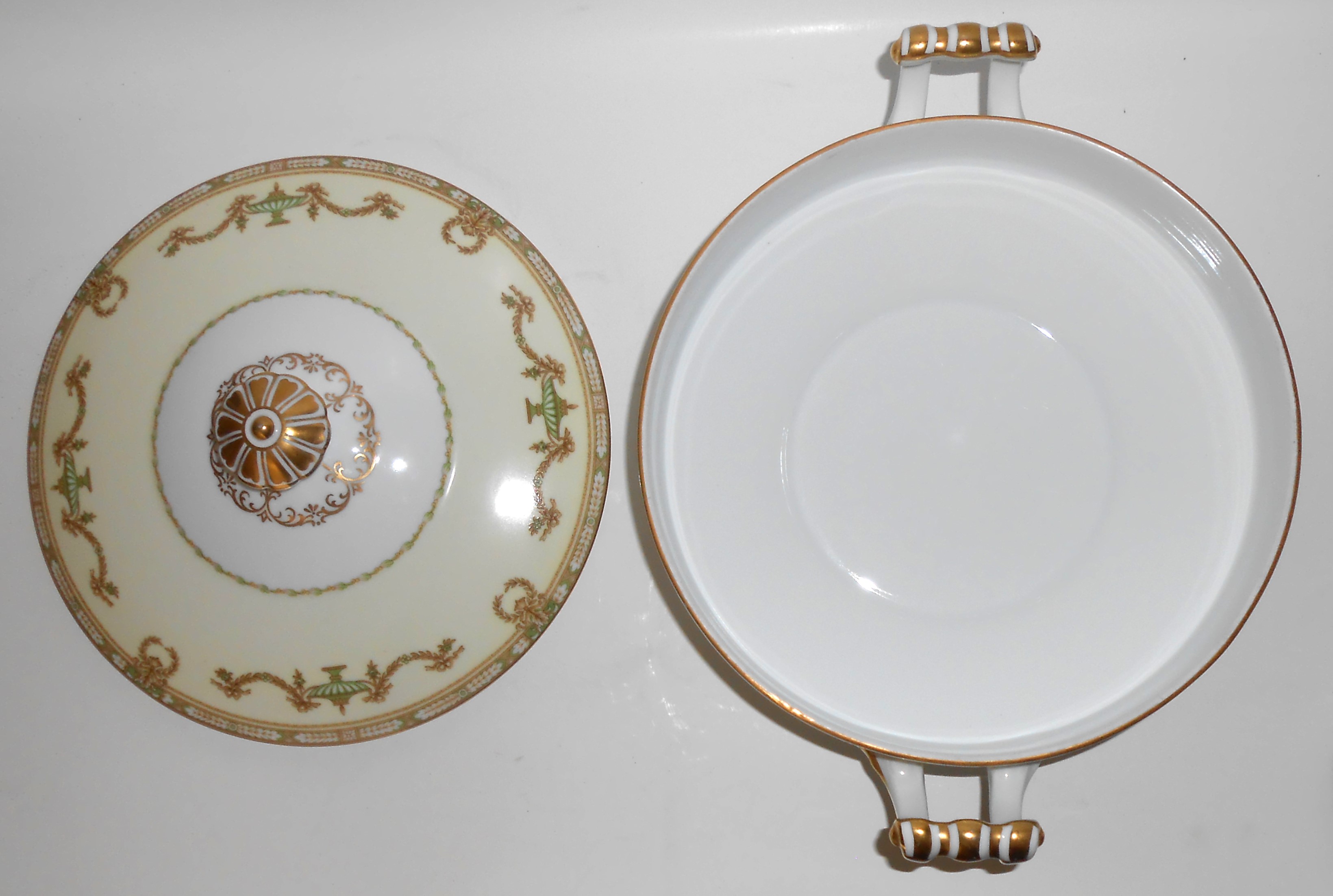 Noritake Porcelain China Lorento W/Gold Covered Vegetab