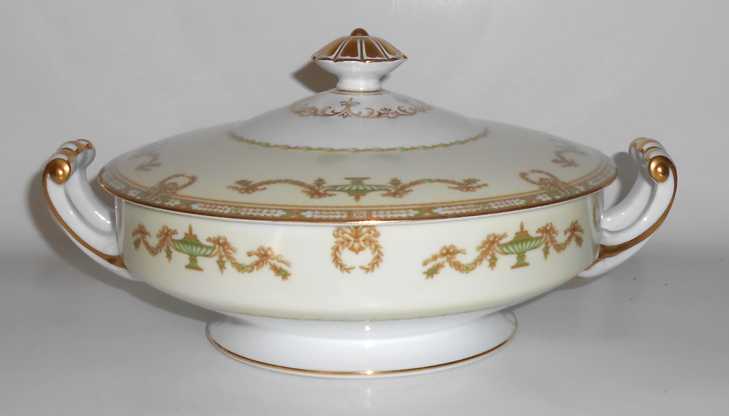 Noritake Porcelain China Lorento W/Gold Covered Vegetab