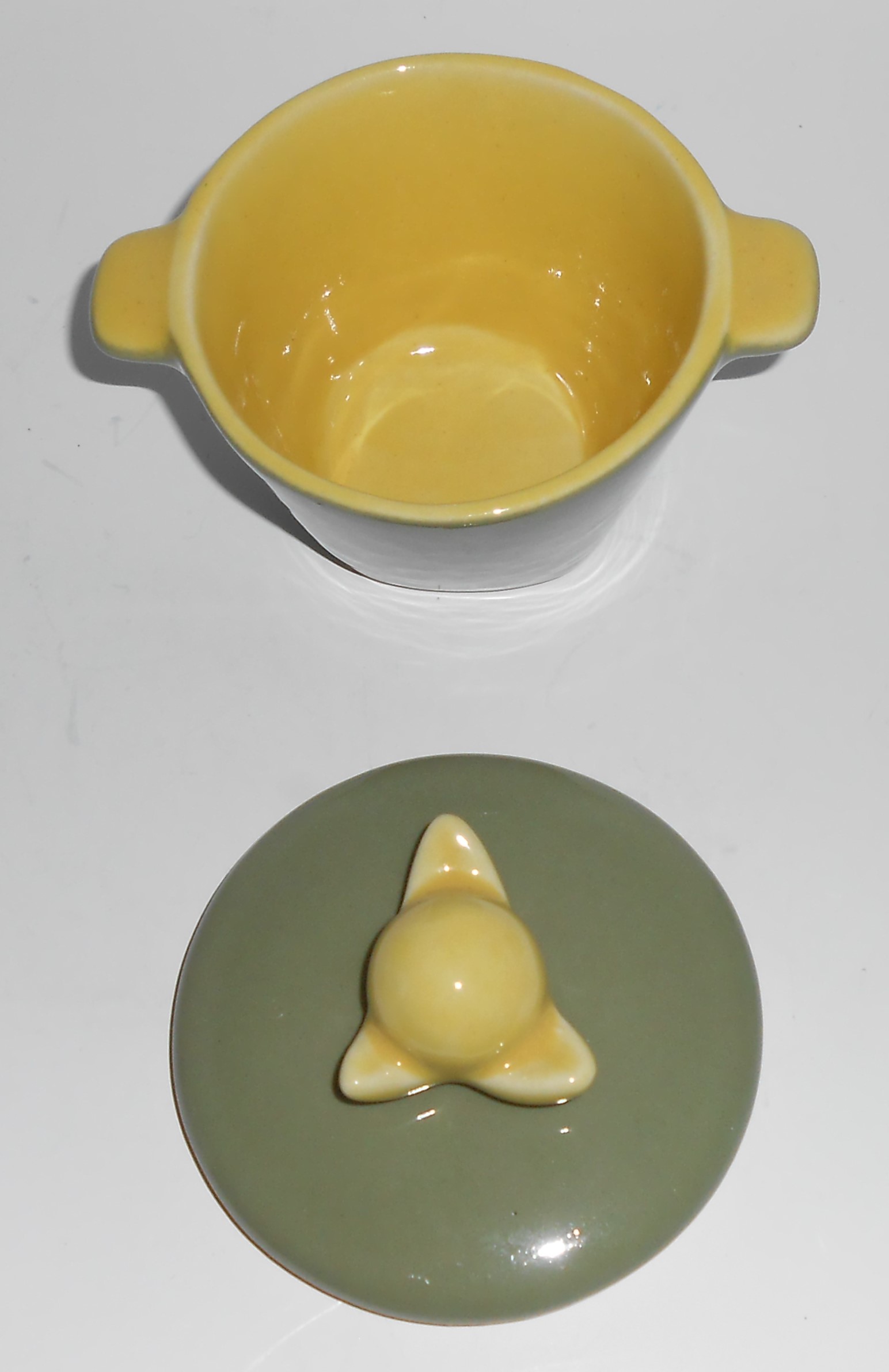 Early Winfield China Pottery Duotone Covered Sugar Bowl
