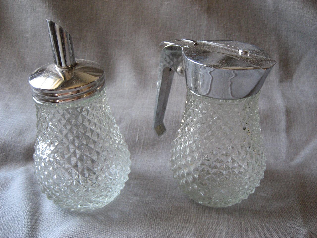 Diamond Point Design Cream and Sugar
