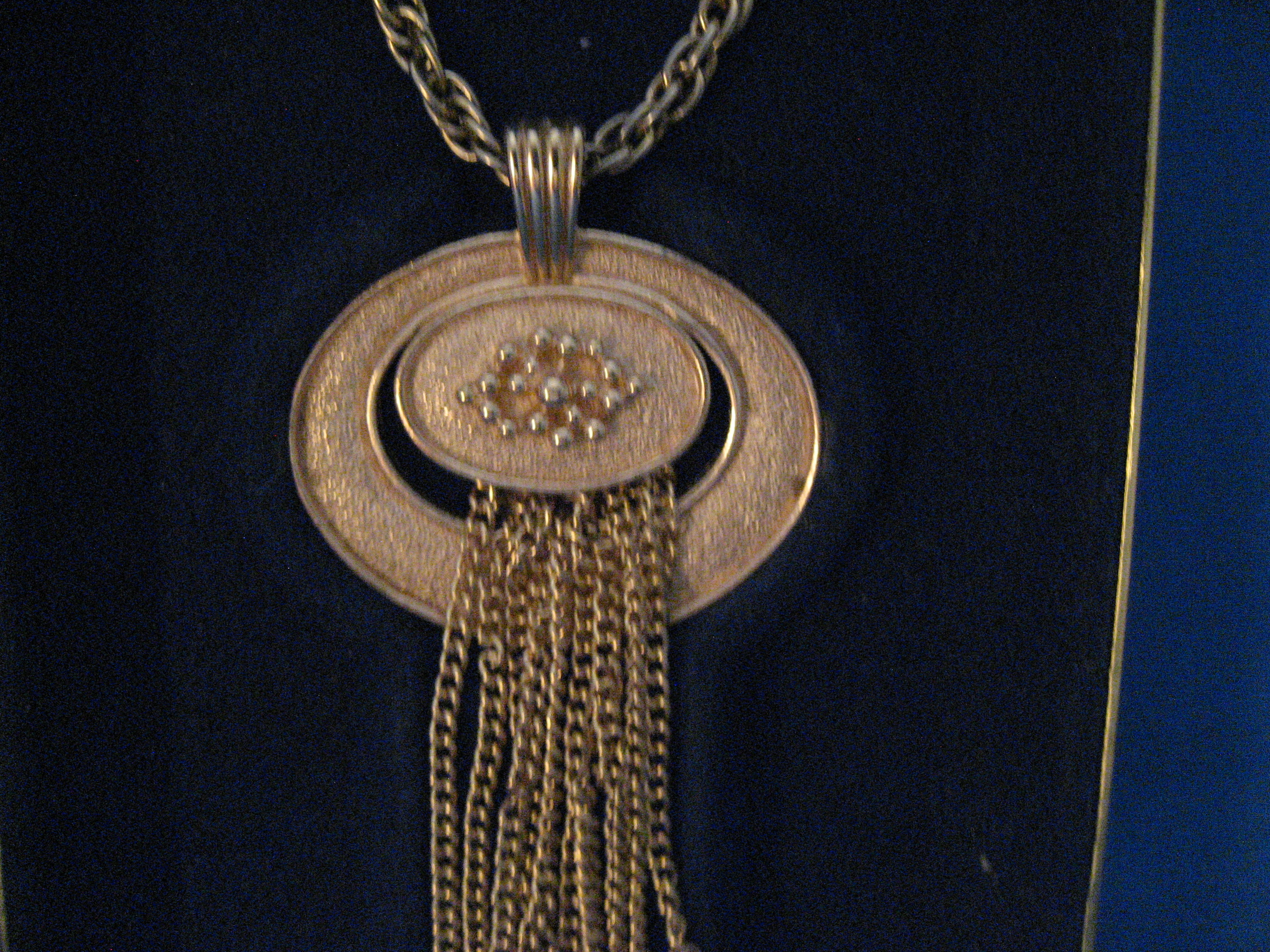 Ovalesque Pendant Necklace