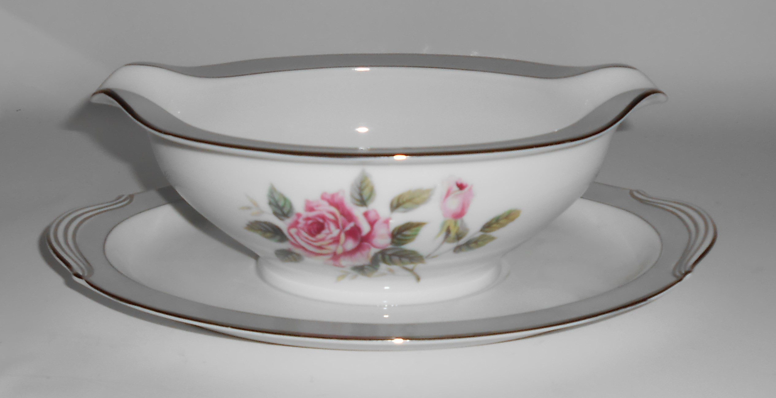 Noritake Porcelain China Arlington Pink Roses Gravy