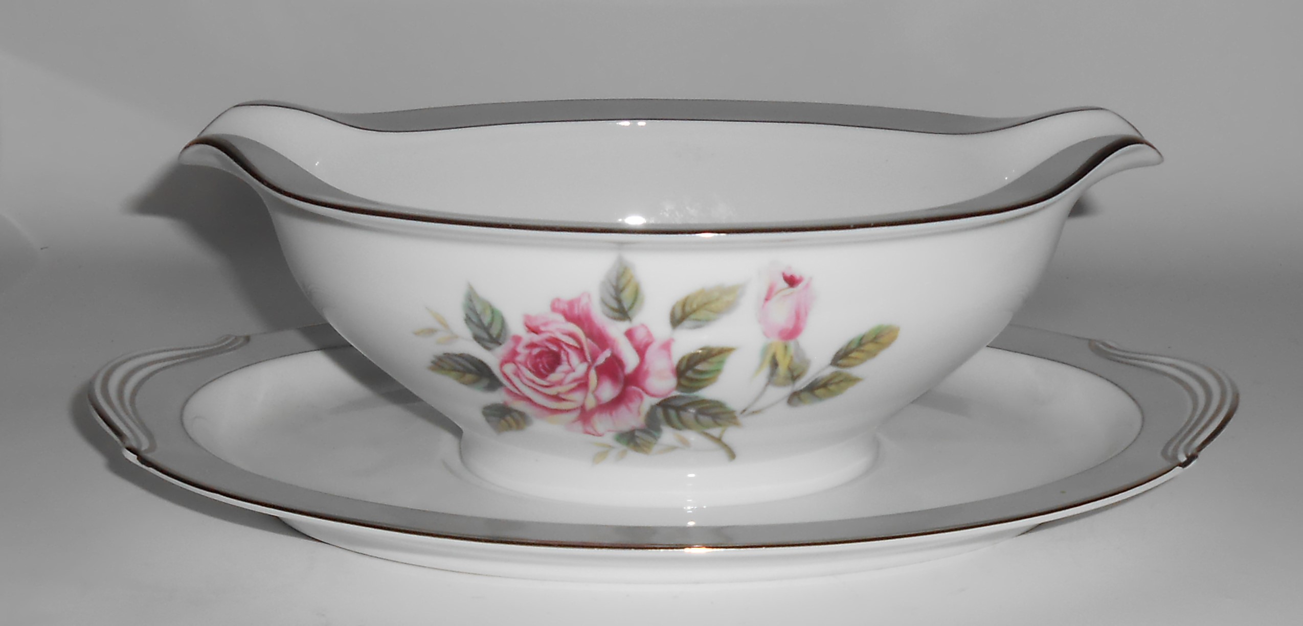 Noritake Porcelain China Arlington Pink Roses Gravy