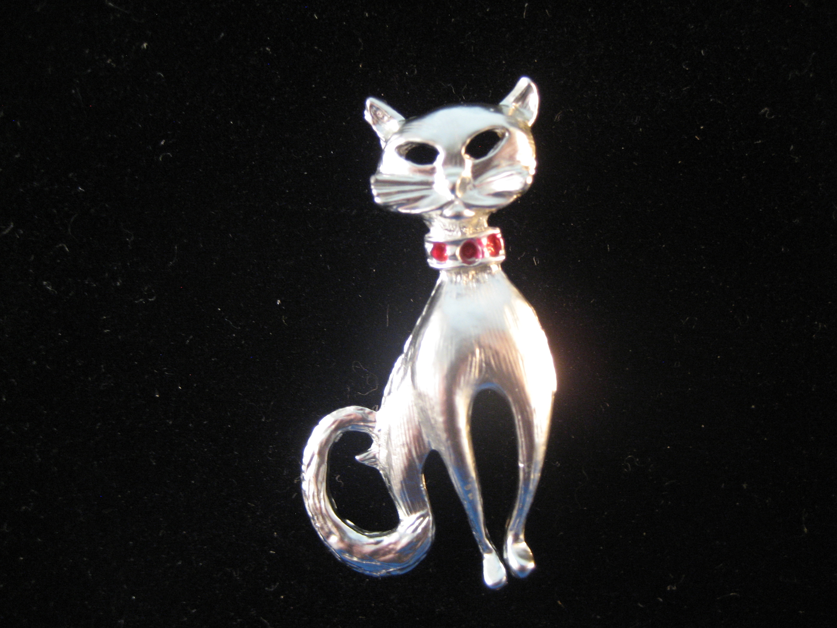 Silver Cat Pin