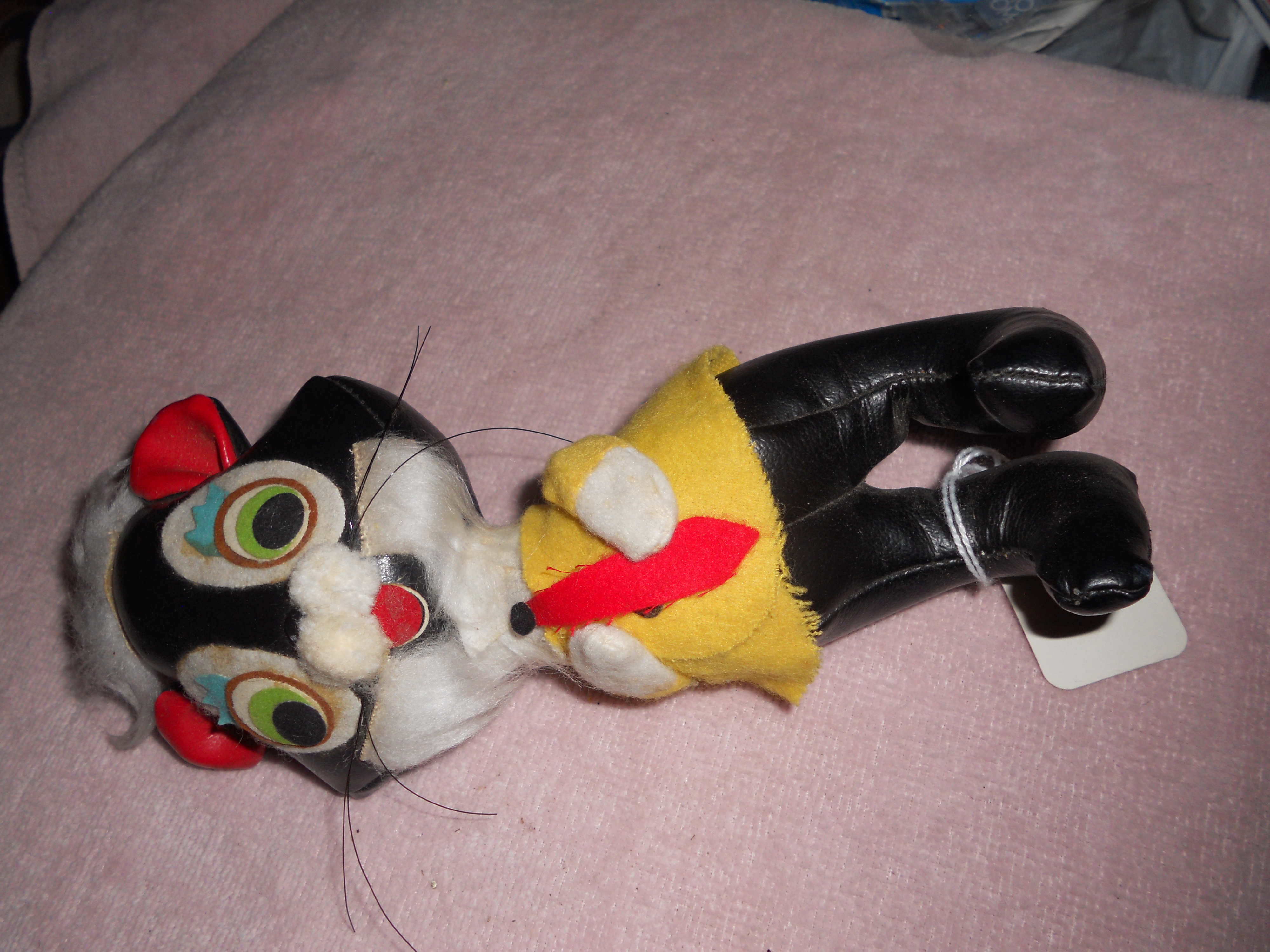Vintage Vinyl Stuffed Cat 1950s to 1960s