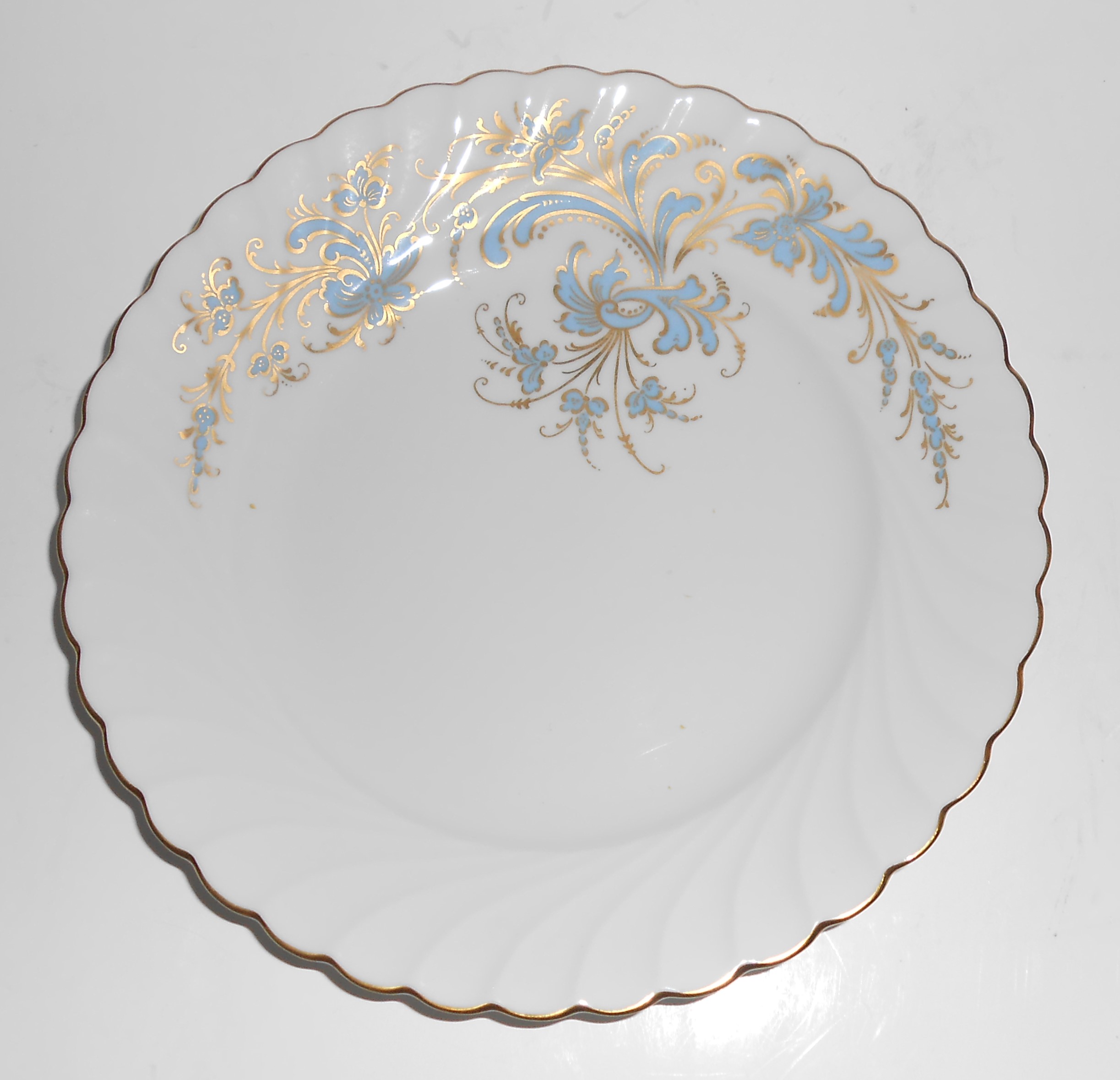 Porsgrund China Porcelain Seljord w/Gold Scalloped Sal