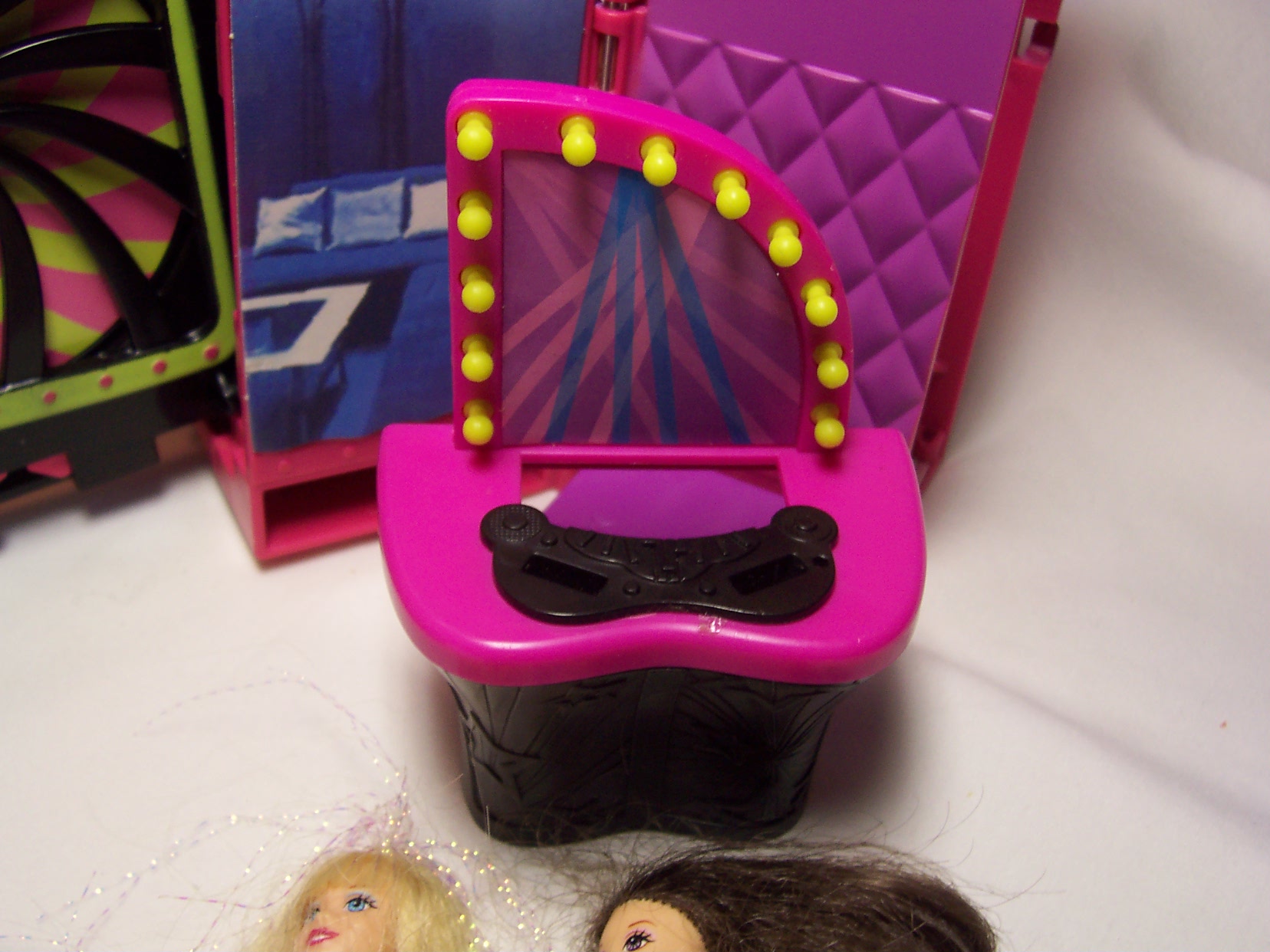 Polly Pocket Doll Night Club 2 dolls Mattel