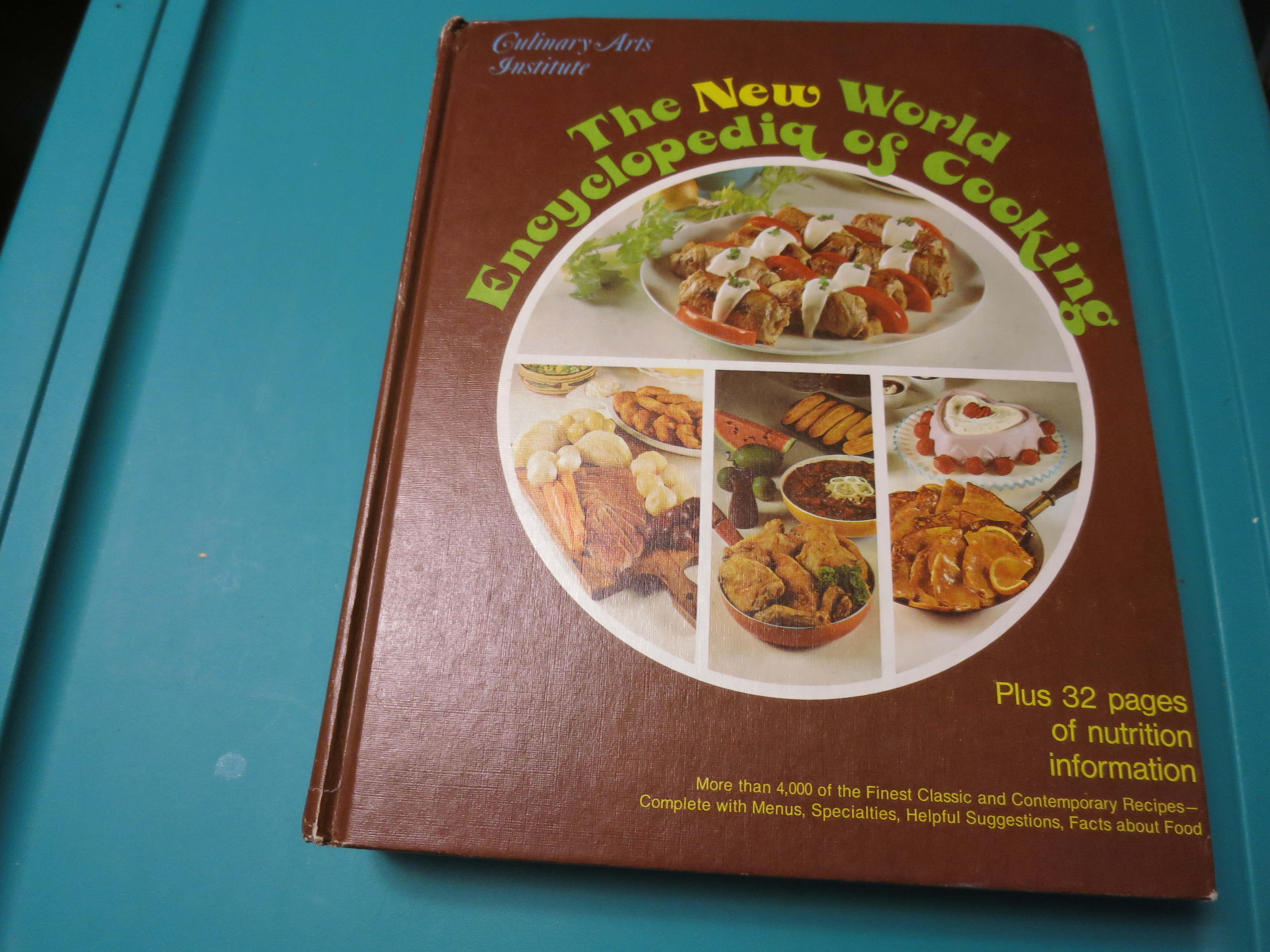 The New World Encyclopedia of Cooking 1975
