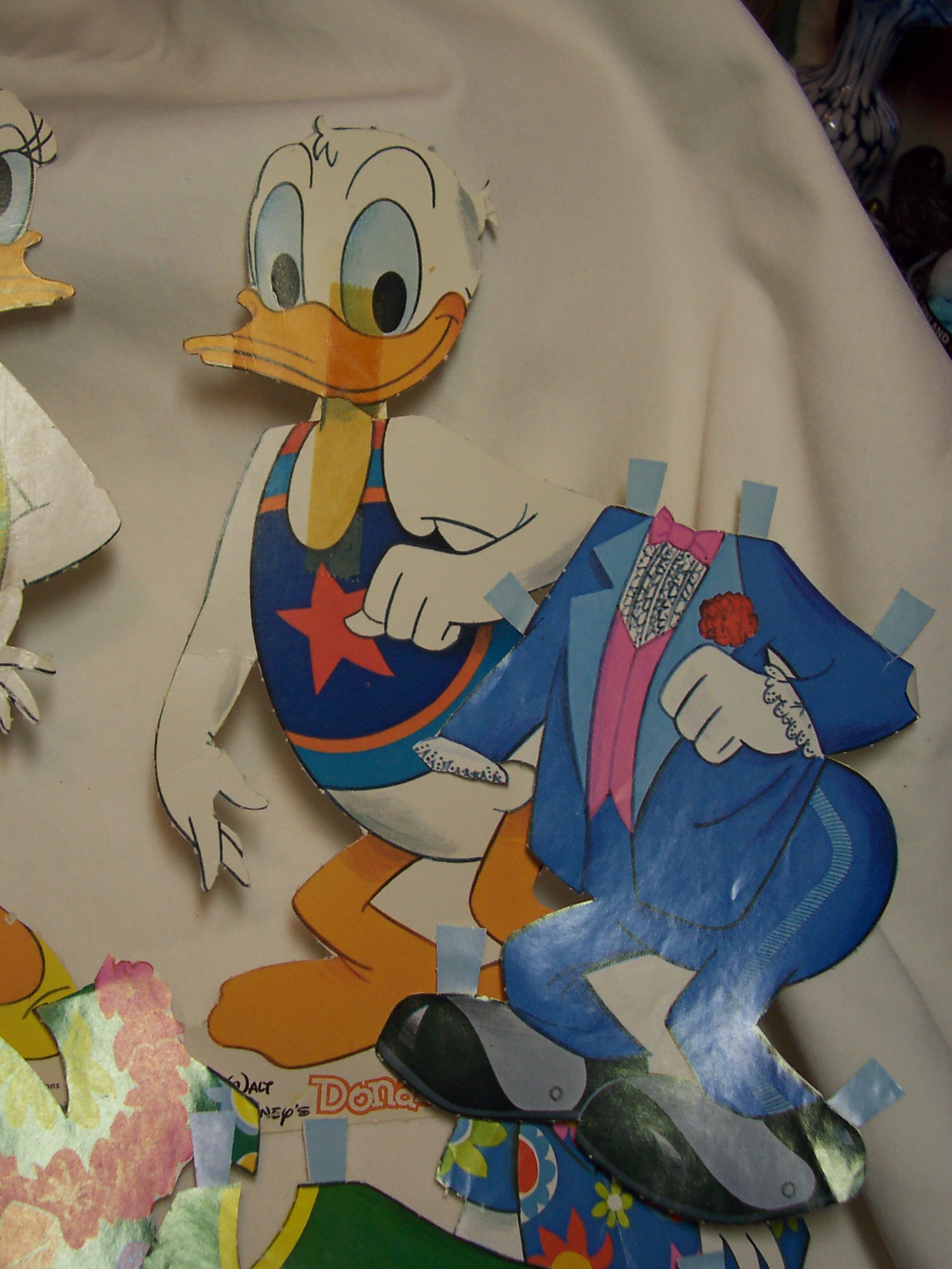 Disney Paper Dolls Donald and Daisy