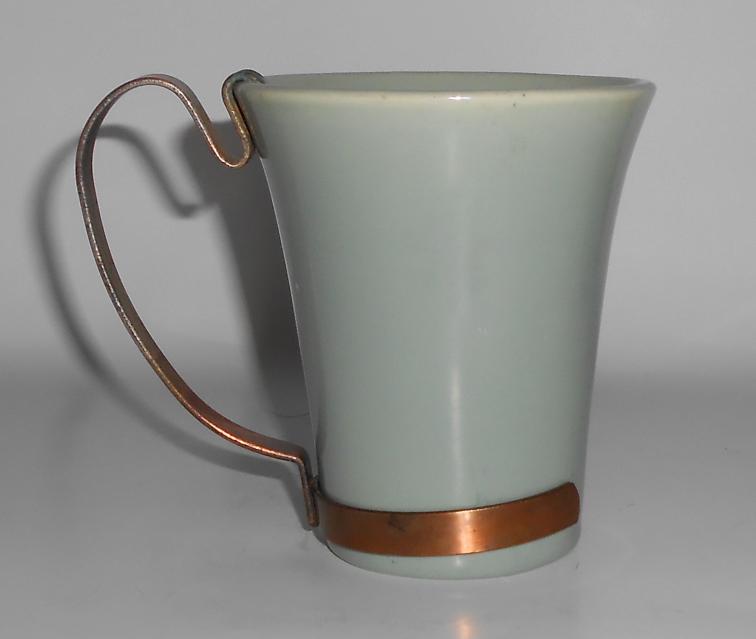Bauer Pottery La Linda Gloss Gray Tumbler w/Copper Hand